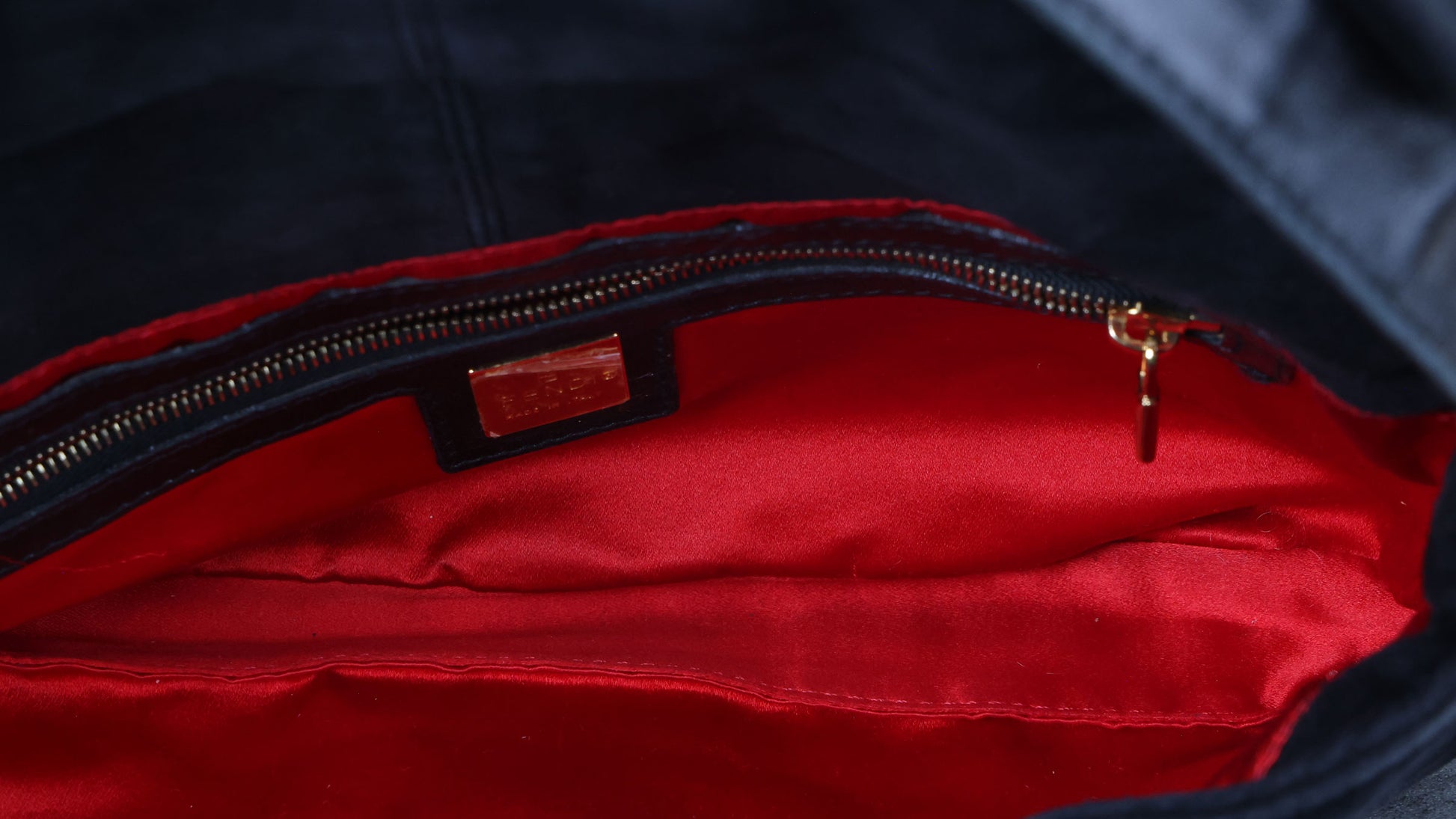Preowned FENDI Baguette Suede x Leather Black Bag | Luxe Again Maison