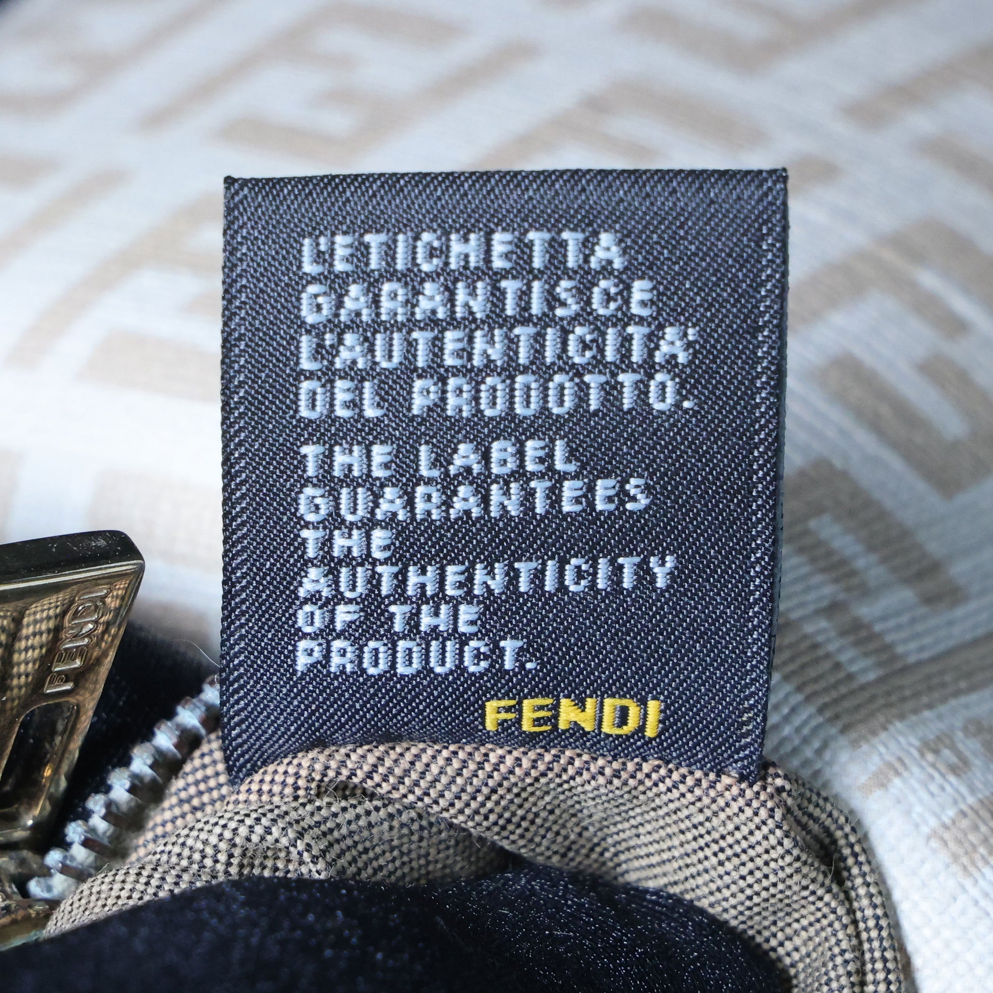 Preowned FENDI Mamma Baguette Zucchino Canvas x Leather Beige Bag 8BRXX3 | Luxe Again Maison