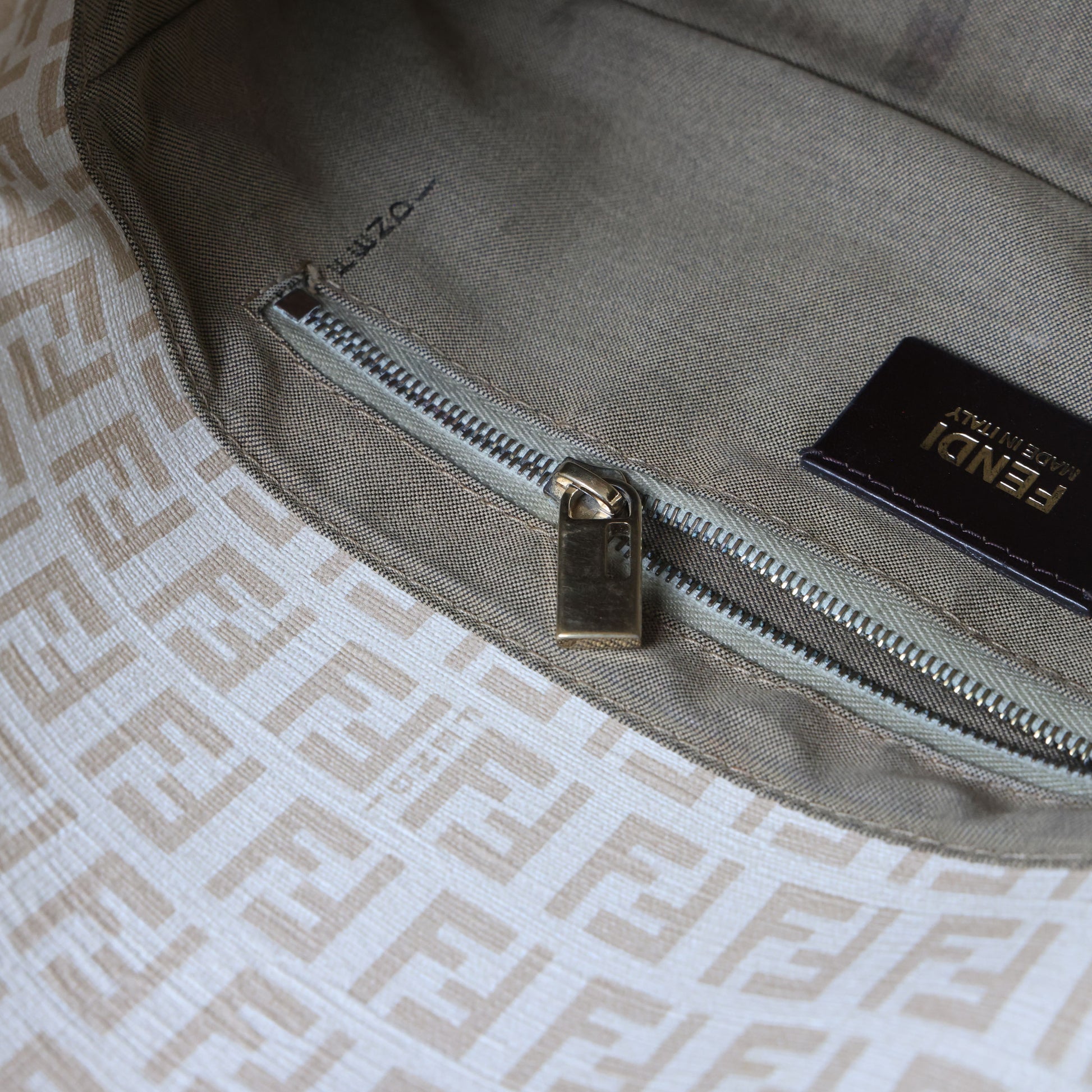 Preowned FENDI Mamma Baguette Zucchino Canvas x Leather Beige Bag 8BRXX3 | Luxe Again Maison