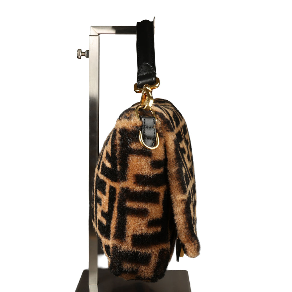 Preowned FENDI Zucca Baguette Faux Fur x Leather Brown Bag 8BXX71  | Luxe Again Maison