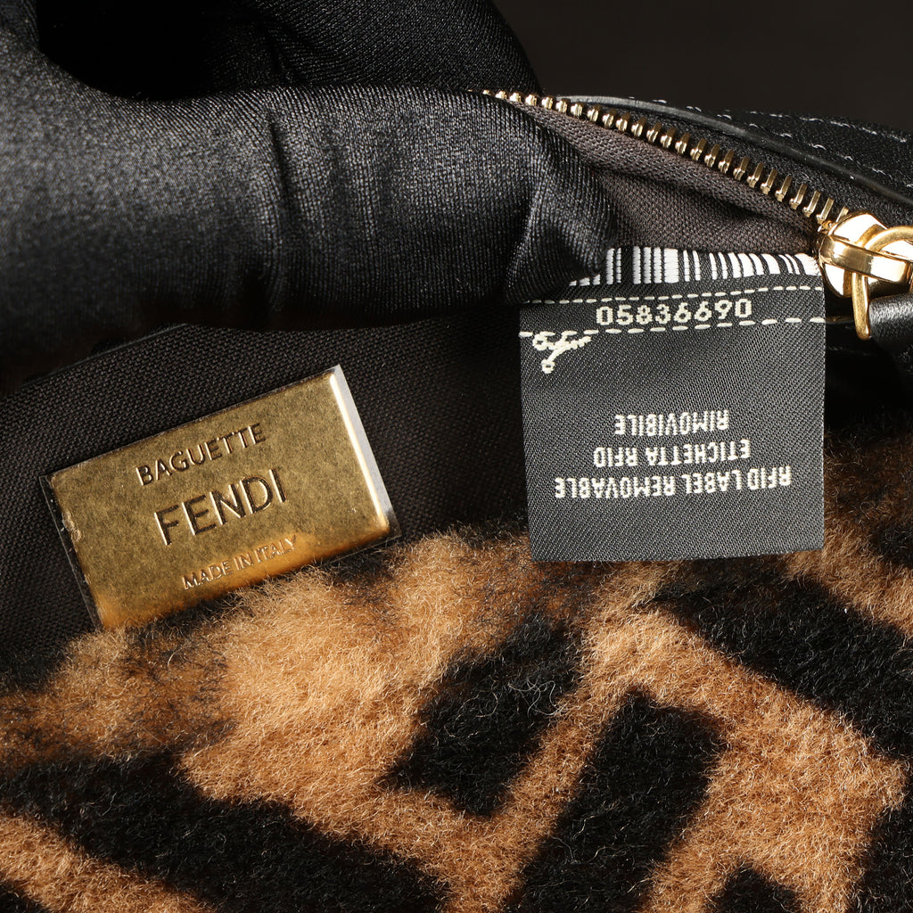 Preowned FENDI Zucca Baguette Faux Fur x Leather Brown Bag 8BXX71  | Luxe Again Maison