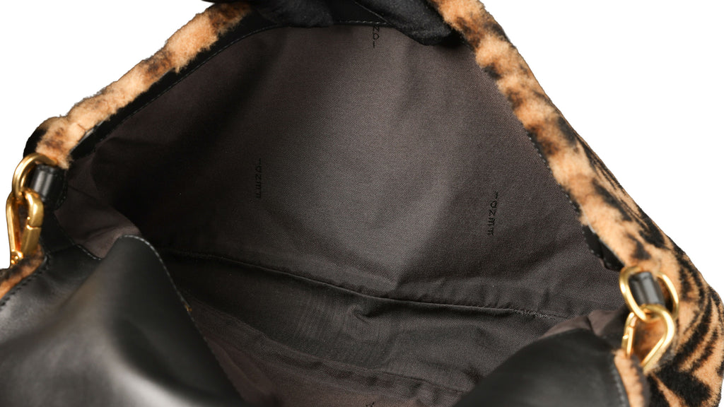 Preowned FENDI Zucca Baguette Faux Fur x Leather Brown Bag 8BXX71  | Luxe Again Maison
