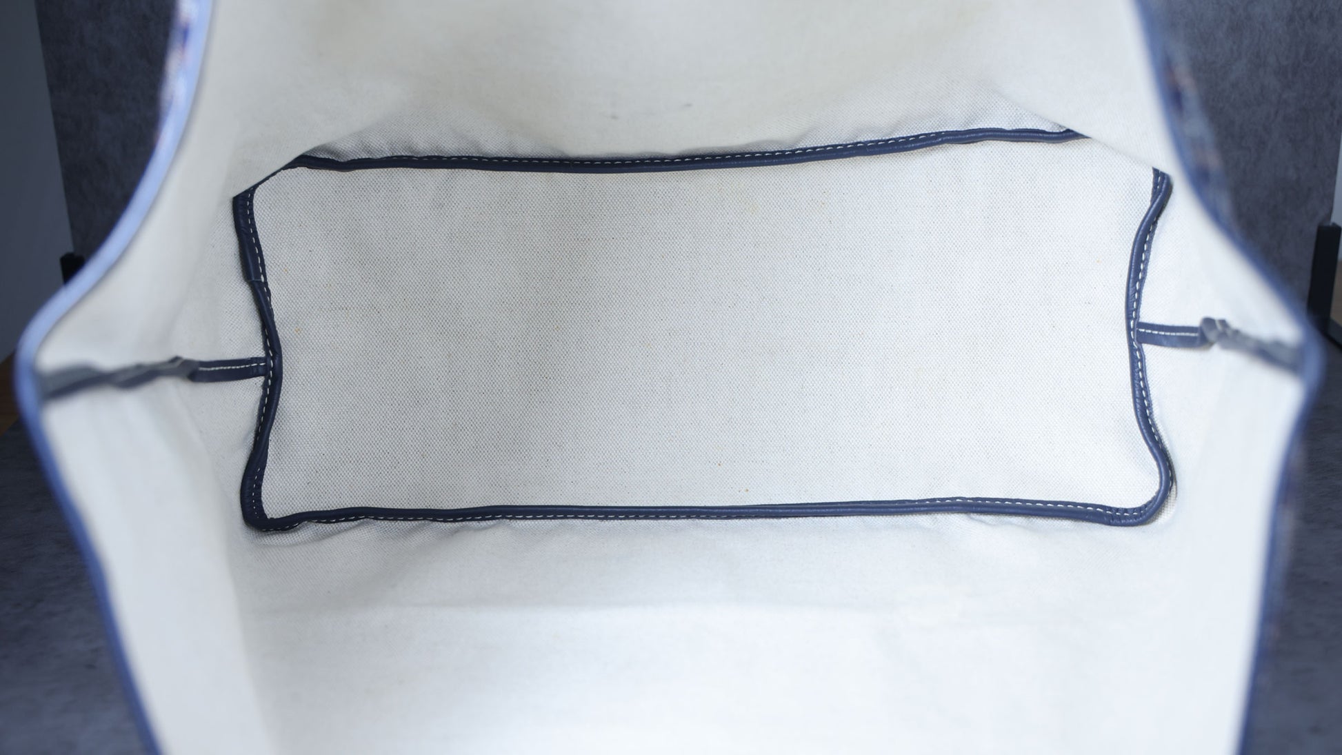 Preowned GOYARD St Louis PM Tote Navy Blue | Luxe Again Maison