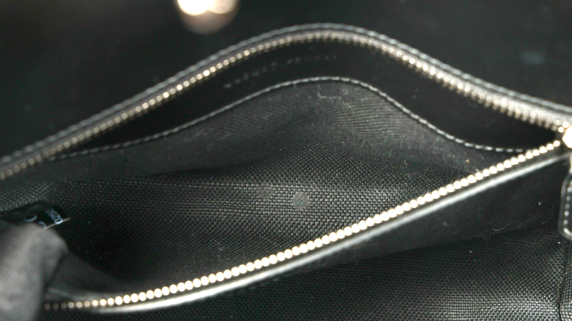 Preowned GUCCI GG Marmont Medium Leather Shoulder Bag Black | Luxe Again Maison 