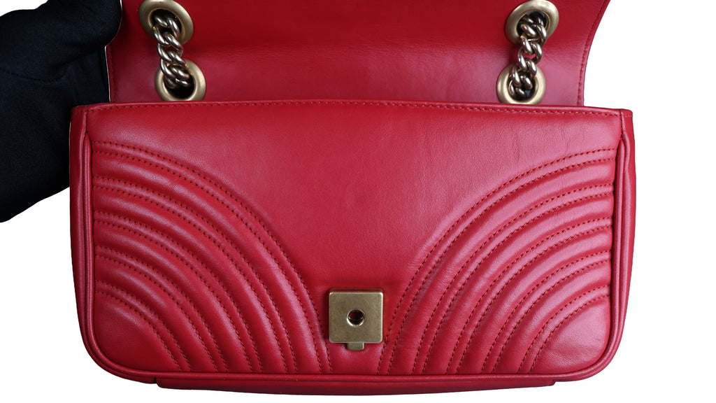 Preowned GUCCI GG Marmont Medium Leather Shoulder Bag Red | Luxe Again Maison