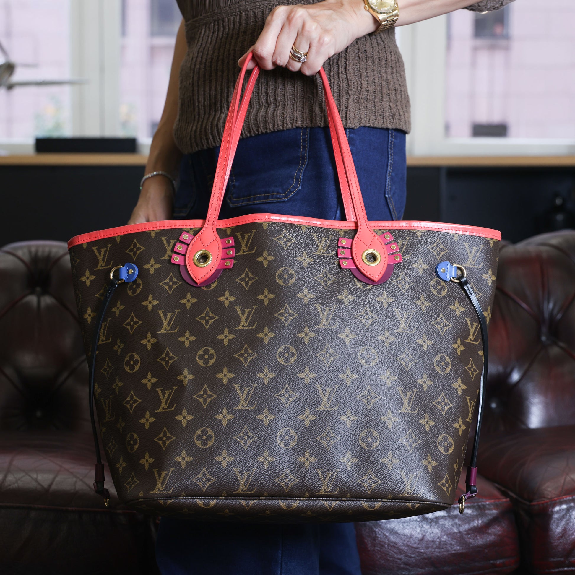 Preowned LOUIS VUITTON Monogram Totem Neverfull MM Brown & Flamingo Trim - Limited Edition | Luxe Again Maison