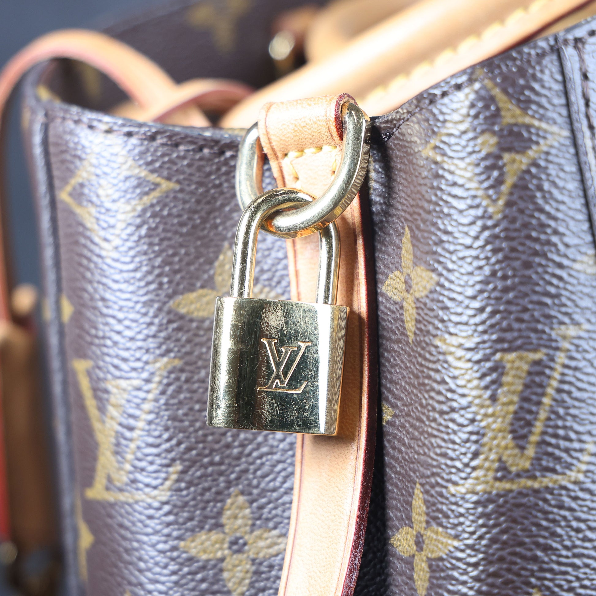 Preowned LOUIS VUITTON Montaigne BB Monogram Canvas x Leather Bag | Luxe Again Maison