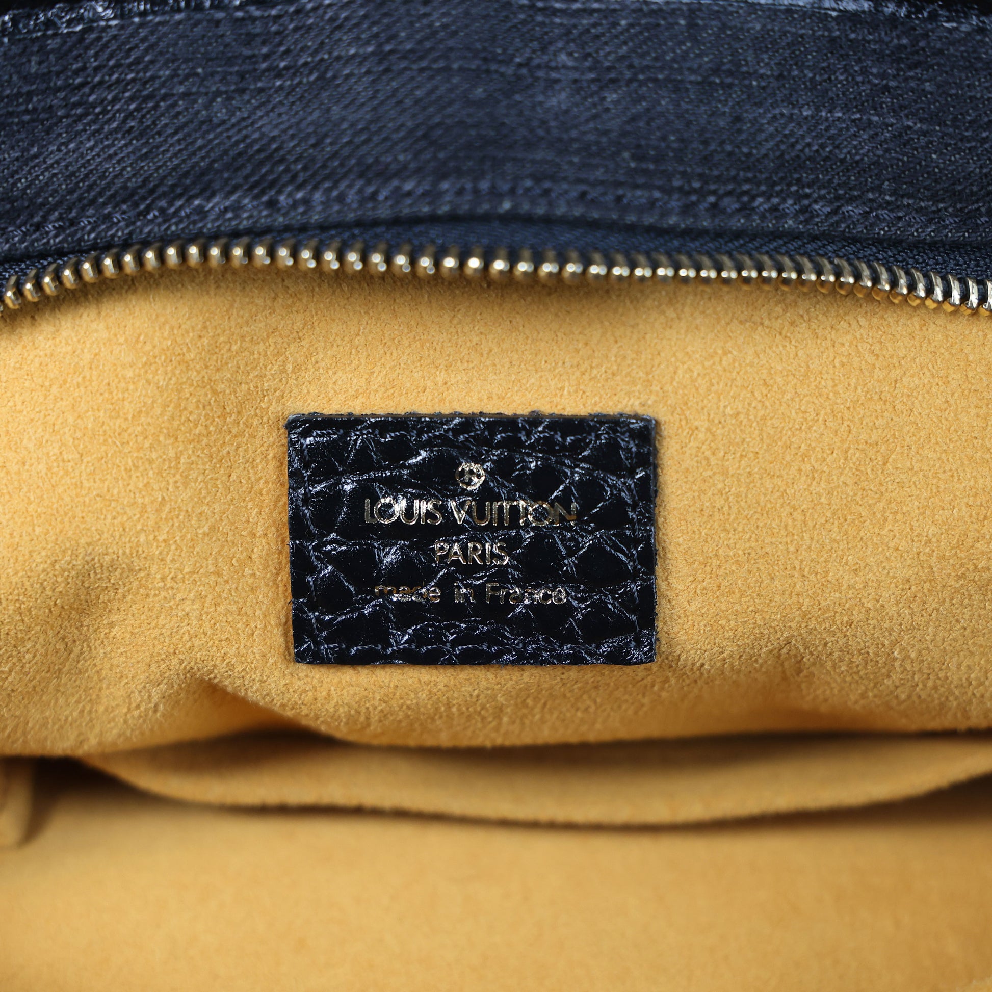 LOUIS VUITTON Neo Cabby MM Noir Monogram Denim Leather Top Handle Bag | Luxe Again Maison