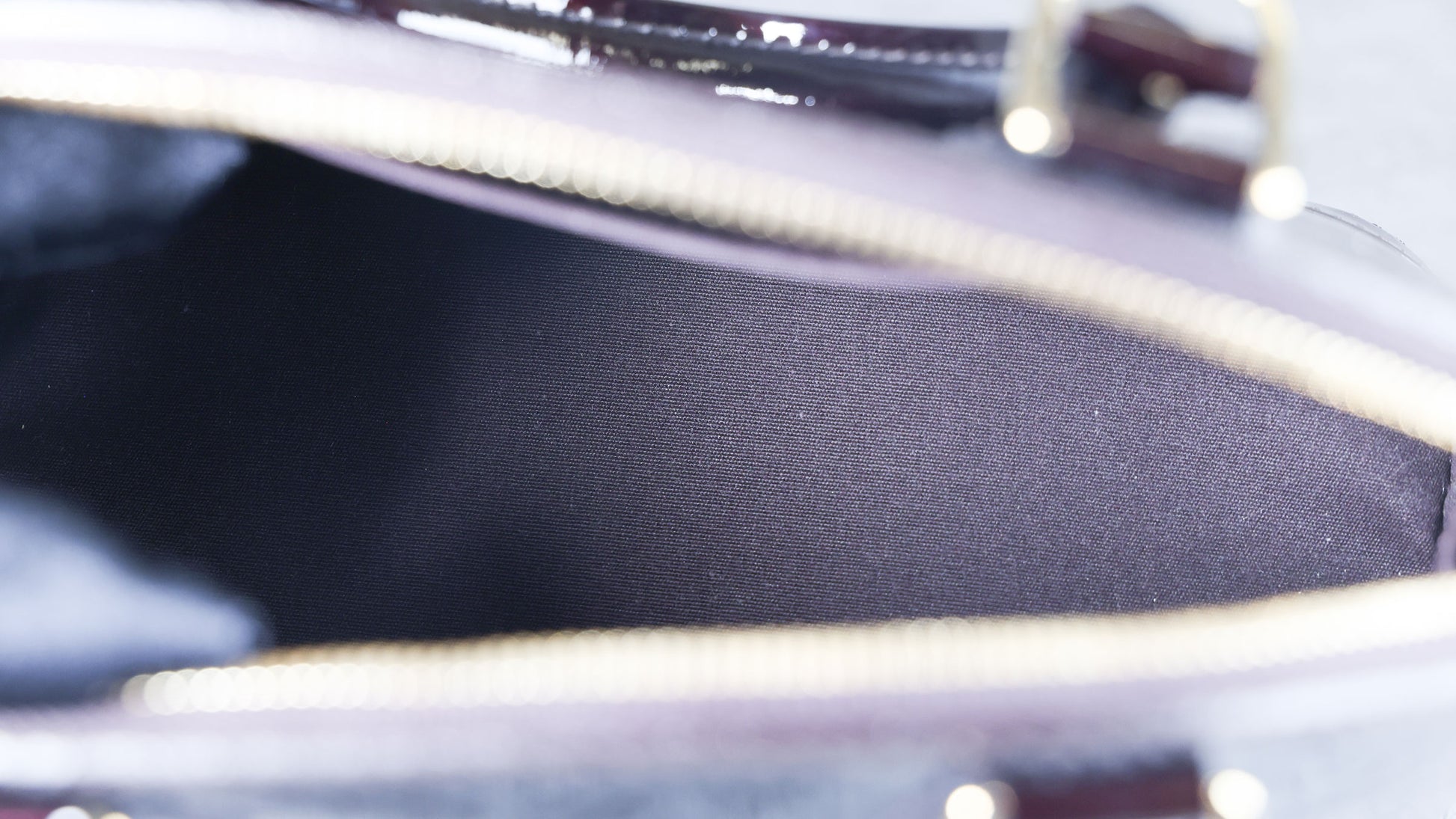 Preowned LOUIS VUITTON Vernis Alma BB Patent Leather Purple  | Luxe Again Maison