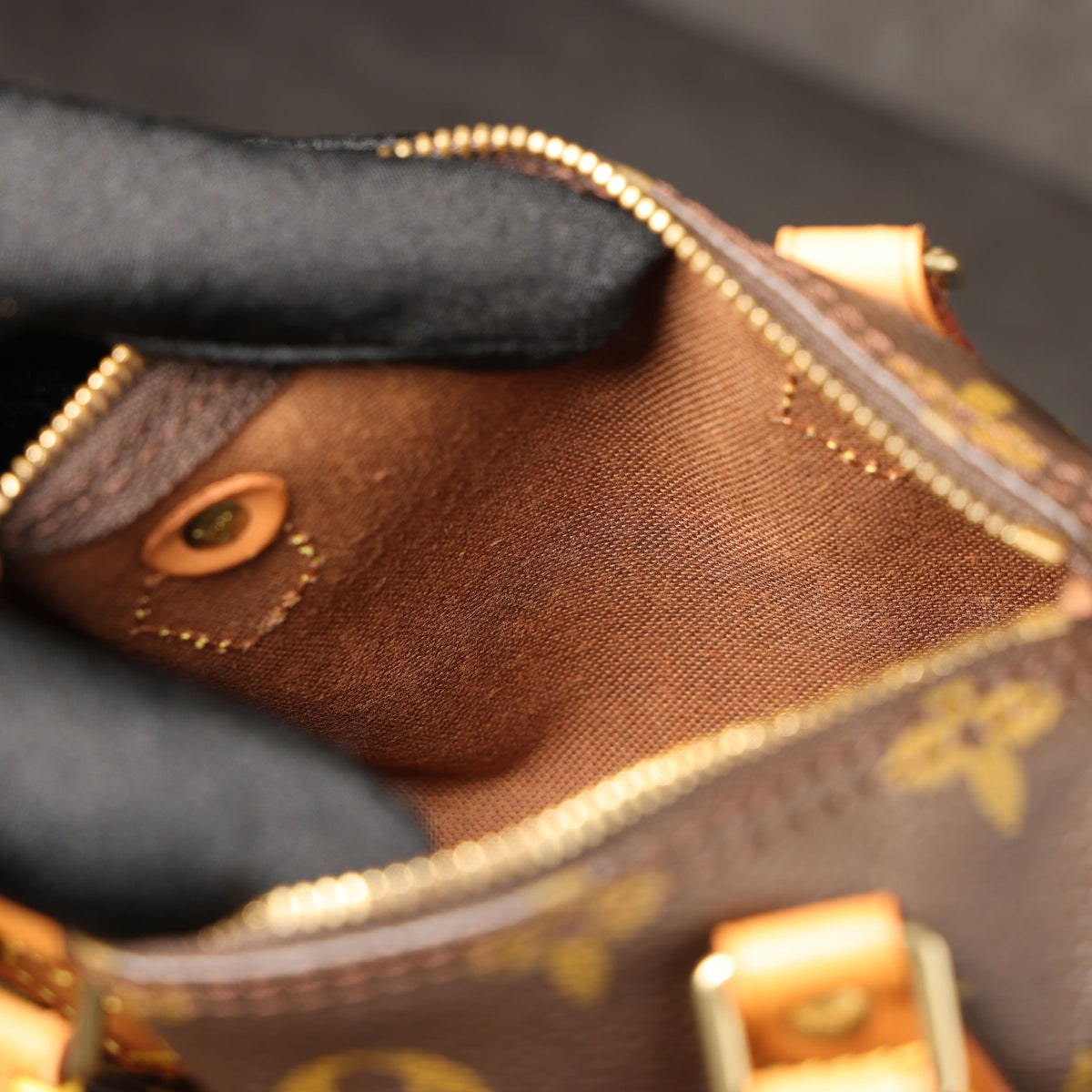 Preowned LOUIS VUITTON Vintage Mini Speedy Monogram Brown THXX31 | Luxe Again Maison