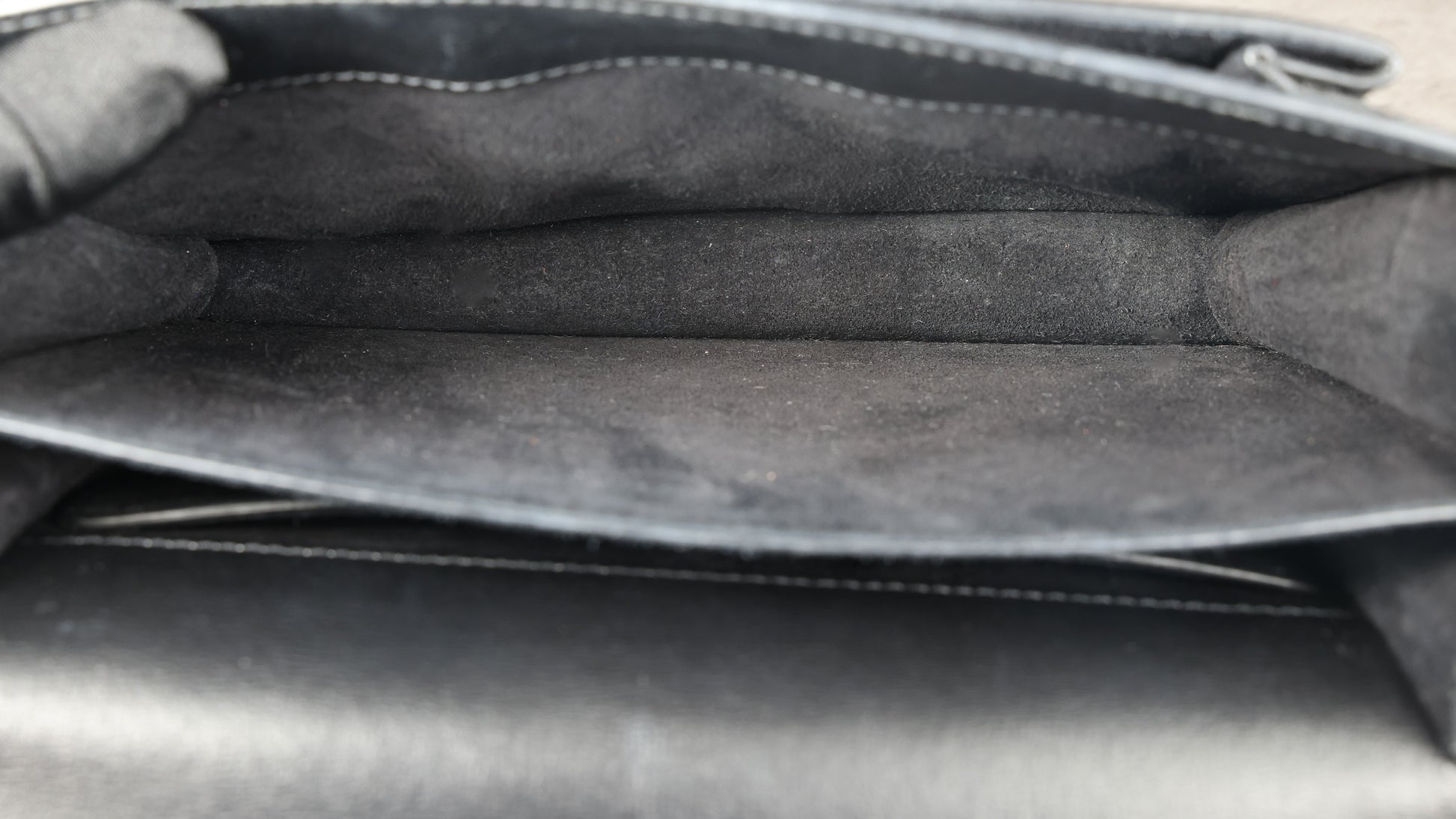 Preowned YVES SAINT LAURENT Sunset Medium in Smooth Leather Black | Luxe Again Maison