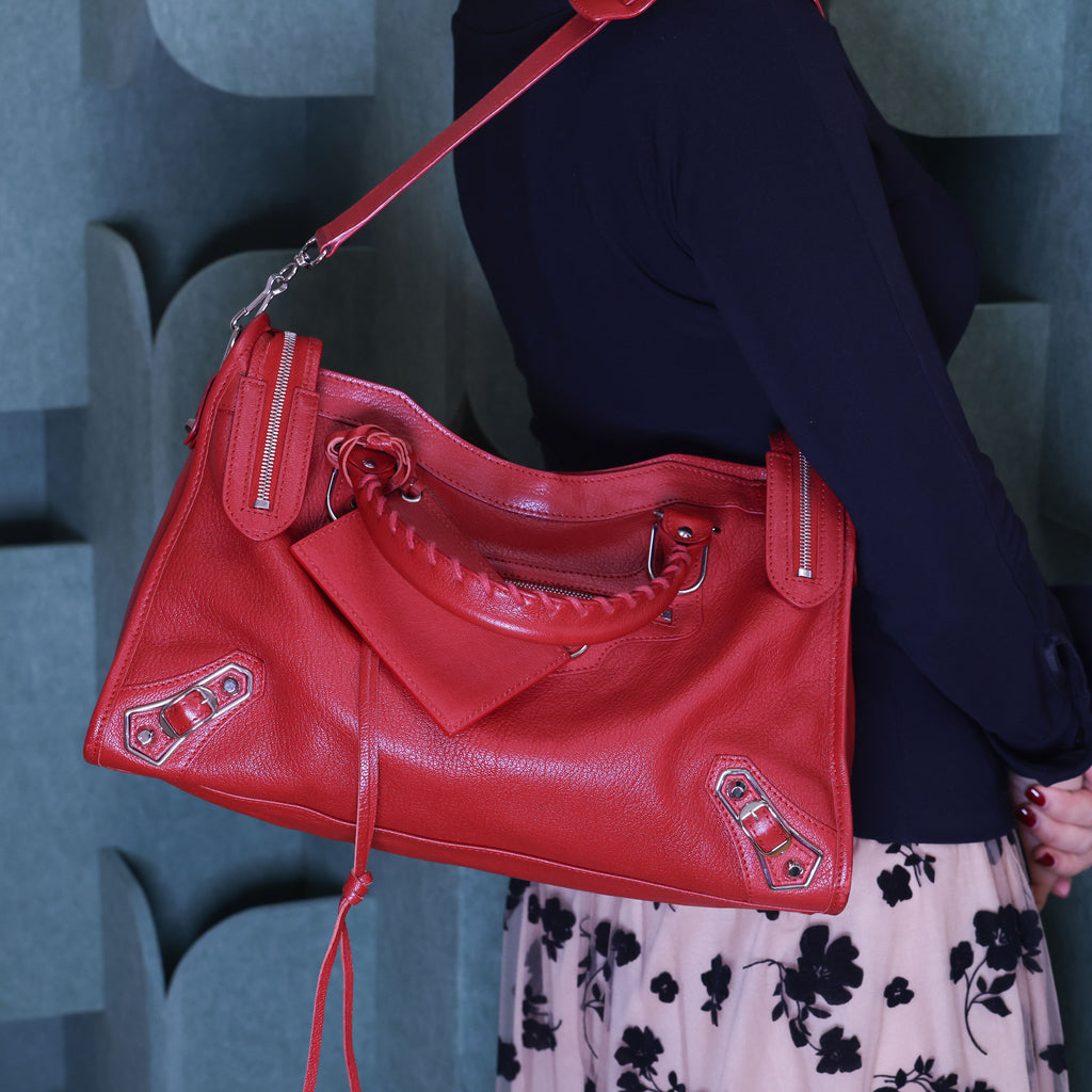 Preloved BALENCIAGA Metallic Edge City Leather Medium Red  | Luxe Again Maison
