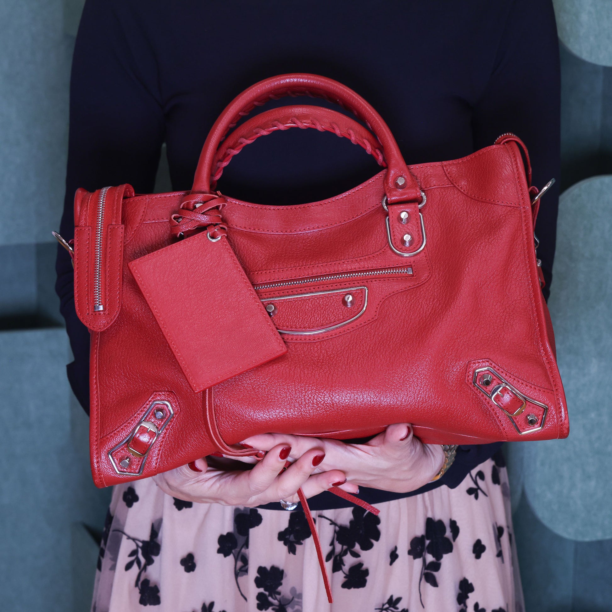 Preloved BALENCIAGA Metallic Edge City Leather Medium Red  | Luxe Again Maison