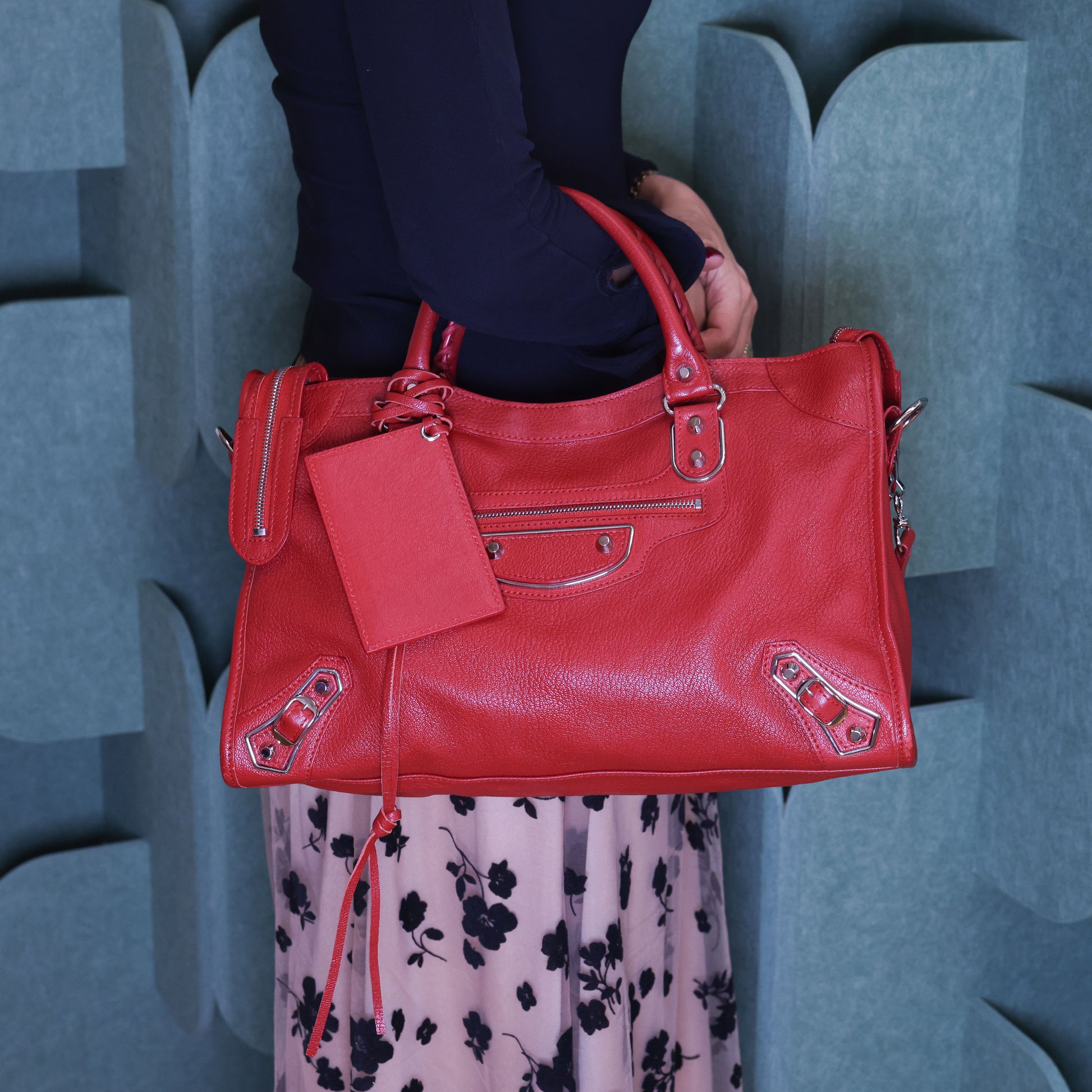 Preloved BALENCIAGA Metallic Edge City Leather Medium Red  | Luxe Again Maison