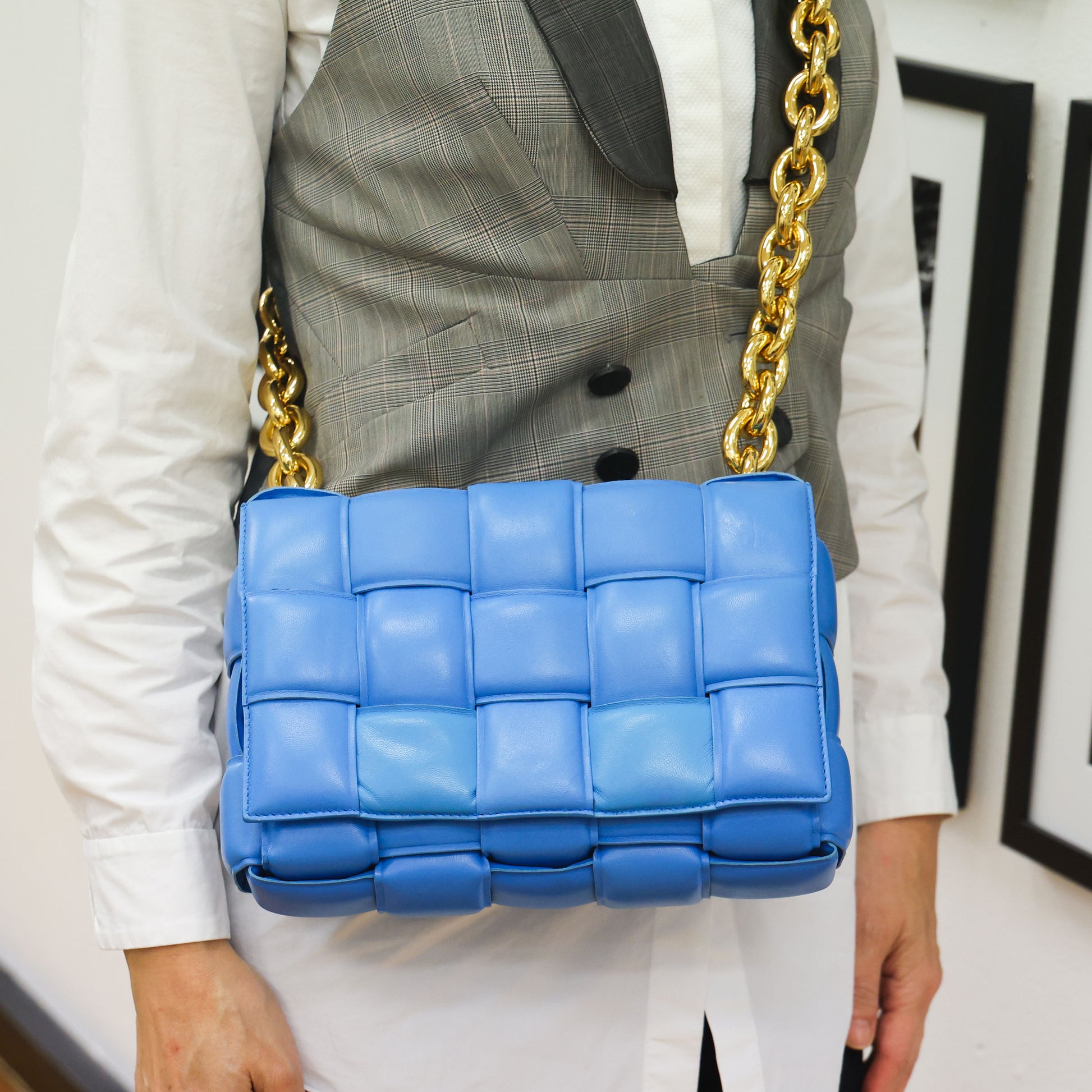 Second hand BOTTEGA VENETA Chain Cassette Maxi Intrecciato Lambskin Shoulder Bag | Luxe Again Maison