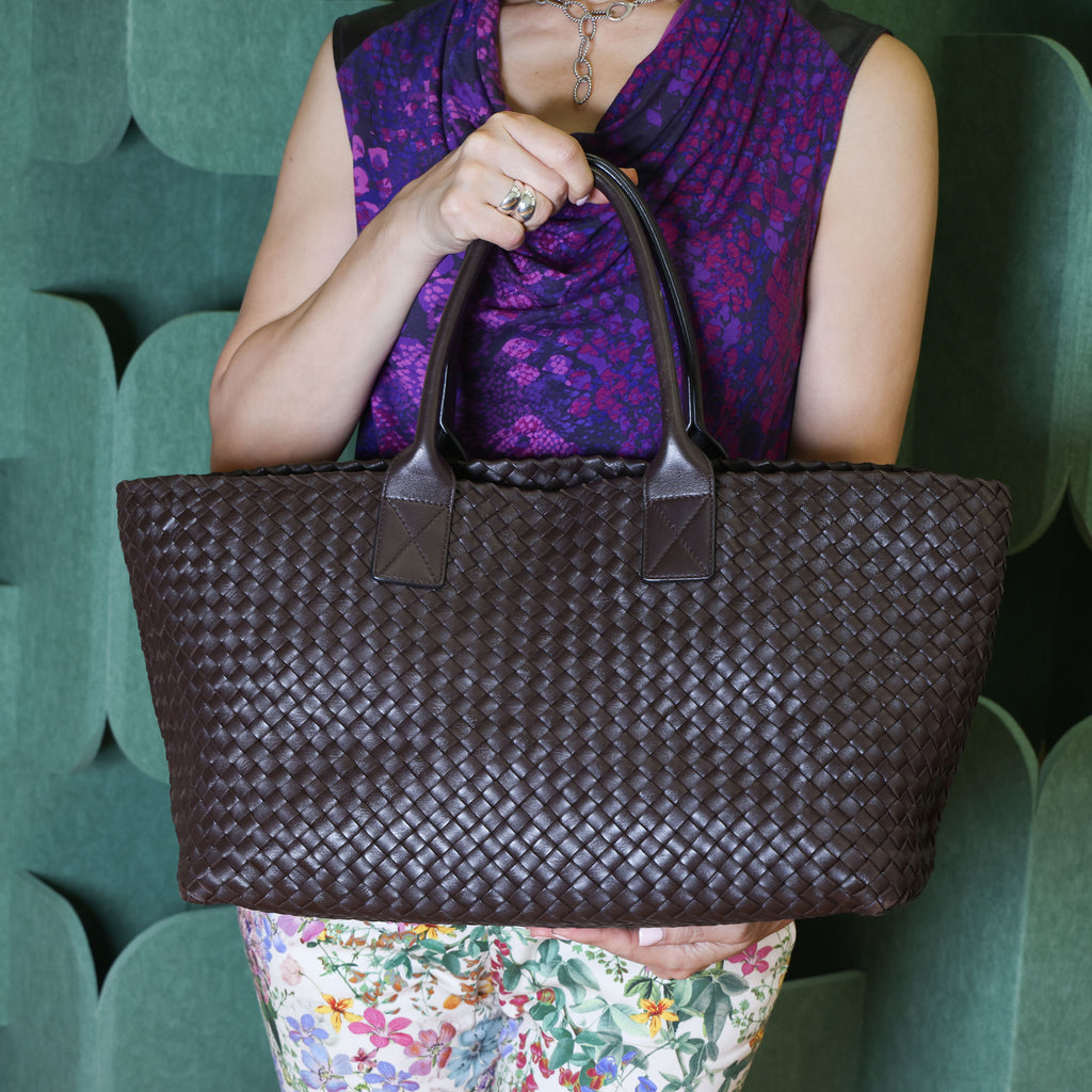 Preloved BOTTEGA VENETA Intrecciato Leather Cabat MM Tote Brown | Luxe Again Maison