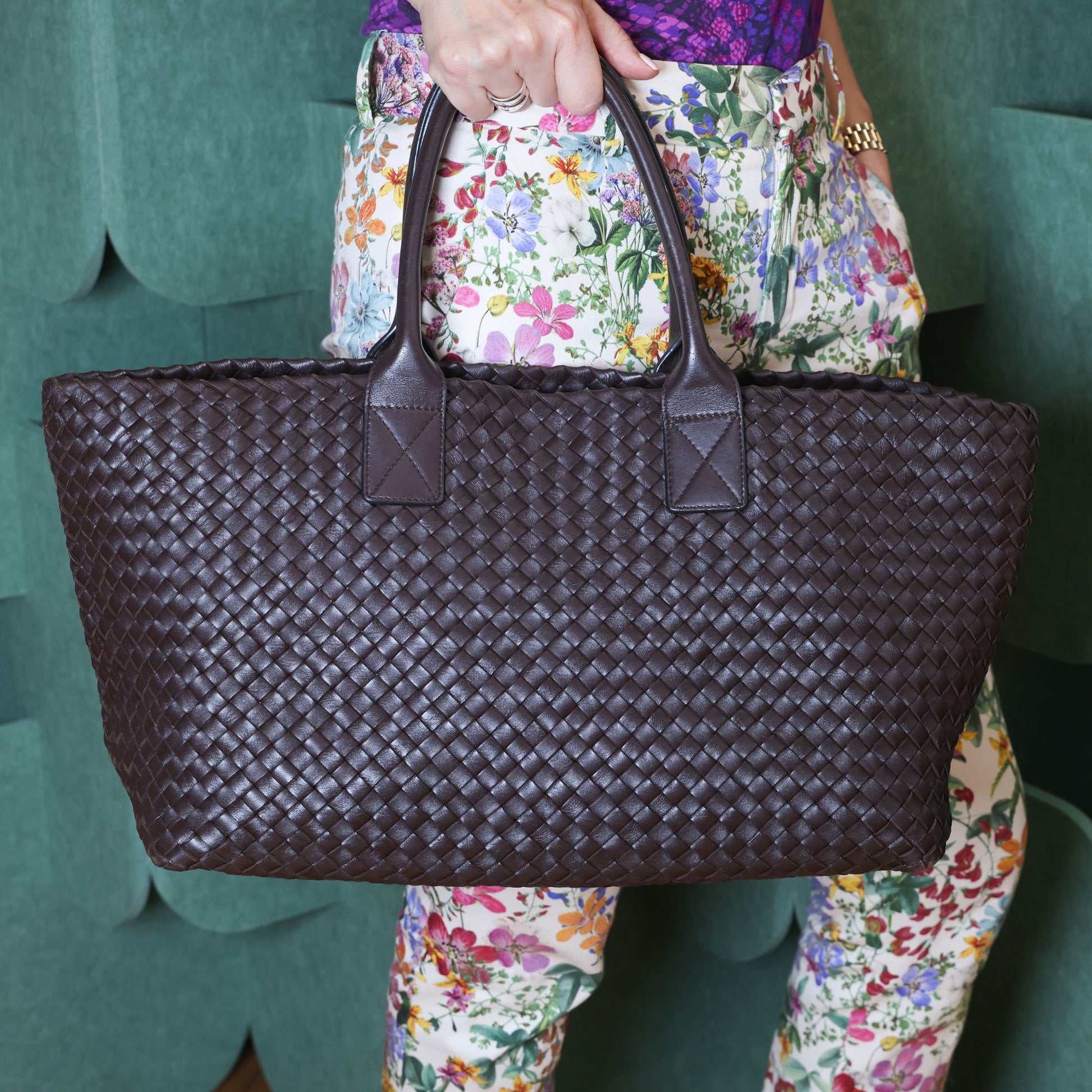 Preloved BOTTEGA VENETA Intrecciato Leather Cabat MM Tote Brown | Luxe Again Maison