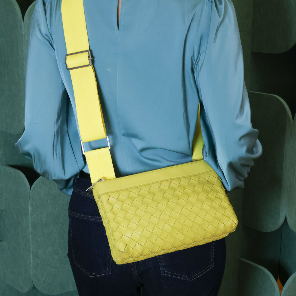 Preloved BOTTEGA VENETA Intrecciato Leather Duo Crossbody Bag Yellow | Luxe Again Maison