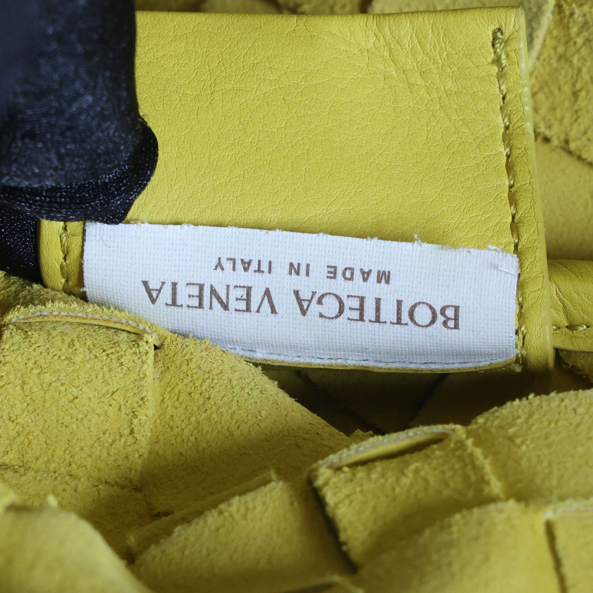 Preloved BOTTEGA VENETA Intrecciato Leather Duo Crossbody Bag Yellow | Luxe Again Maison