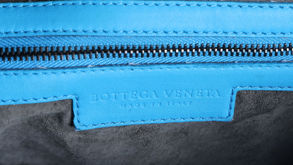 Preloved BOTTEGA VENETA Intrecciato Nappa Leather Hobo Bag Blue | Luxe Again Maison