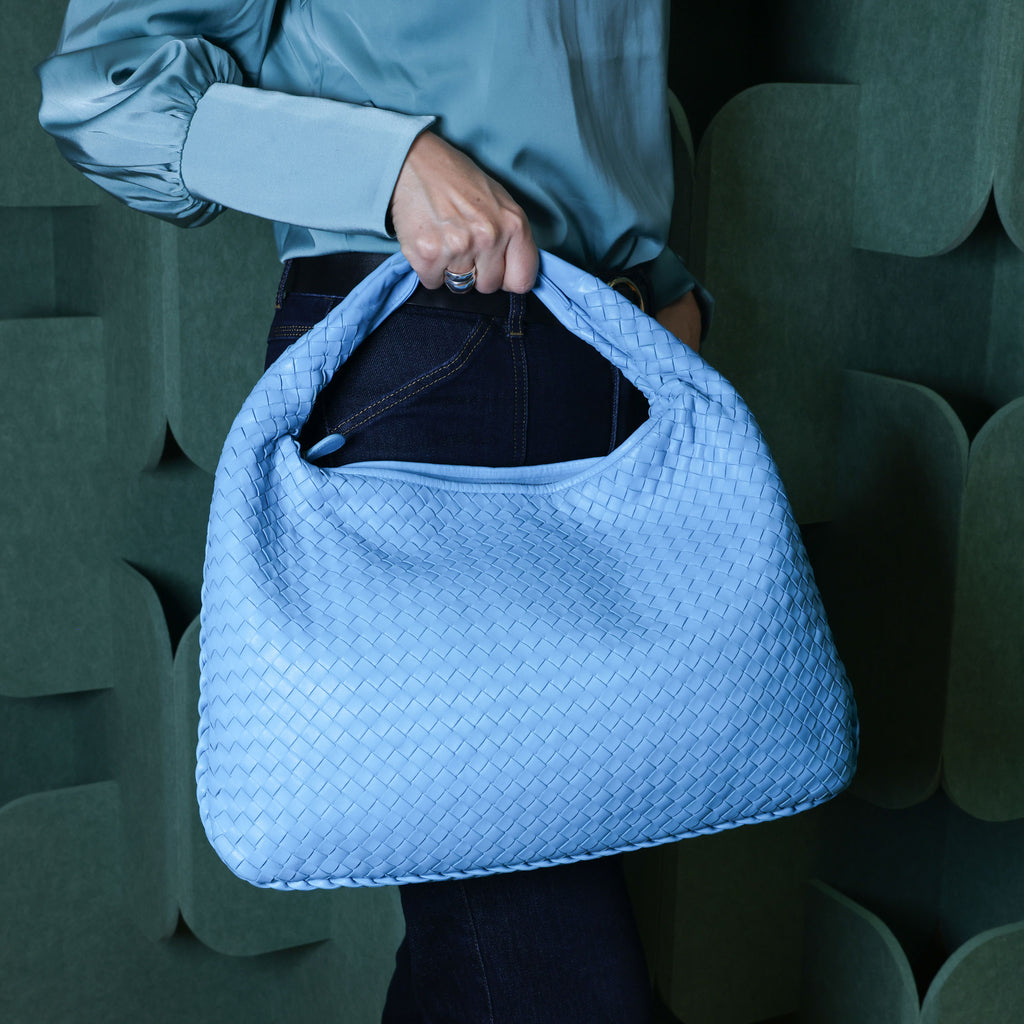 Preloved BOTTEGA VENETA Intrecciato Nappa Leather Hobo Bag Blue | Luxe Again Maison