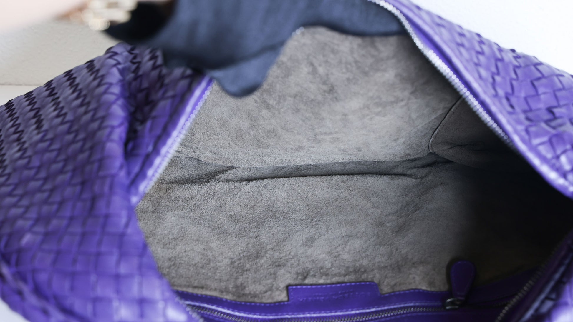 Preloved BOTTEGA VENETA Intrecciato Nappa Leather Hobo Shoulder Bag Purple | Luxe Again Maison