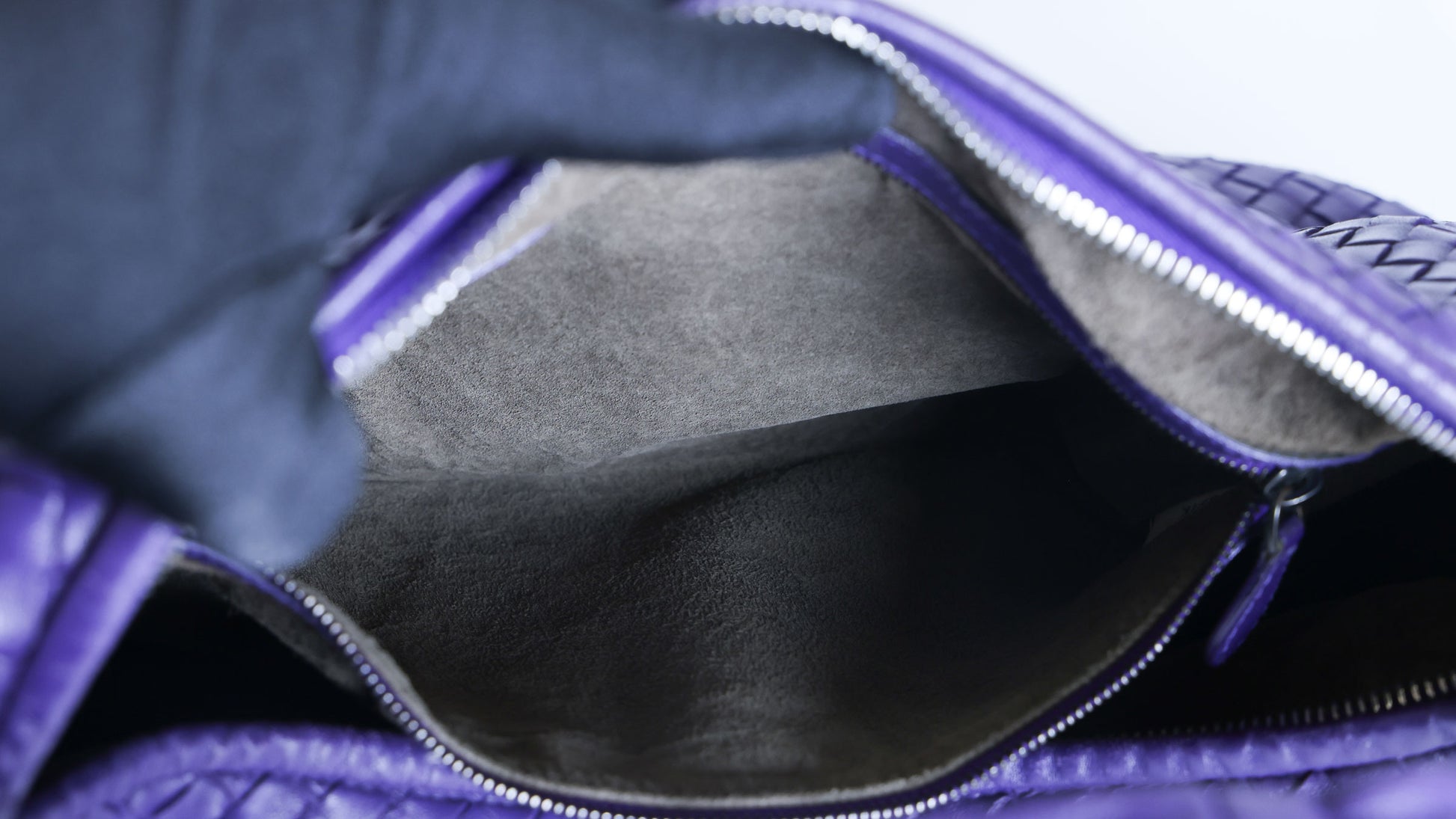 Preloved BOTTEGA VENETA Intrecciato Nappa Leather Hobo Shoulder Bag Purple | Luxe Again Maison