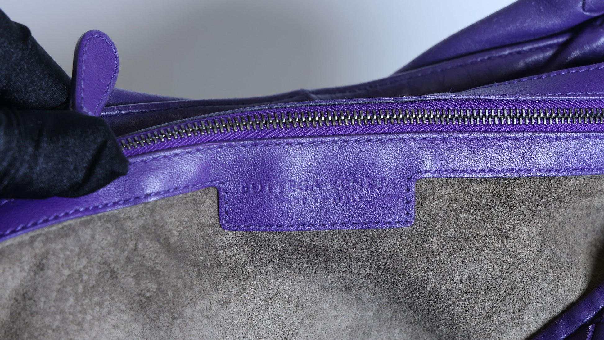 Preloved BOTTEGA VENETA Intrecciato Nappa Leather Hobo Shoulder Bag Purple | Luxe Again Maison