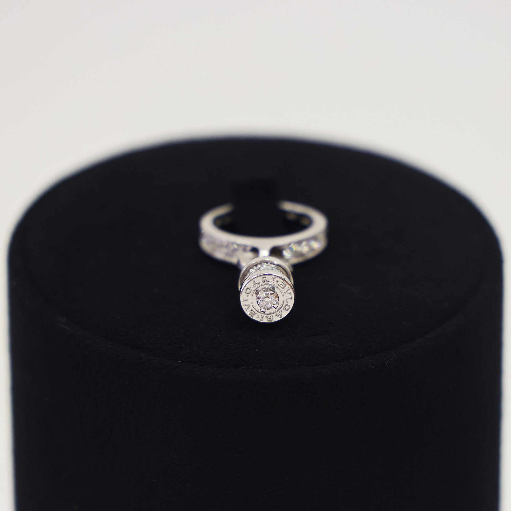 Preloved BVLGARI B-ZERO1 Element Dangle Charm 18K White Gold w Diamonds Ring Size #8 6.1g | Luxe Again Maison