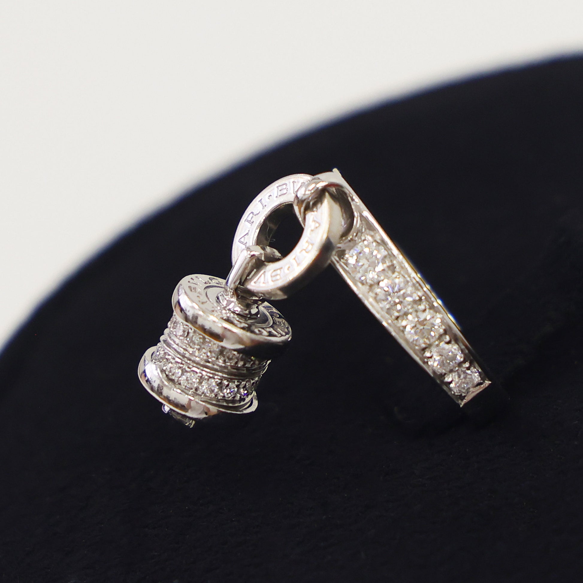 Preloved BVLGARI B-ZERO1 Element Dangle Charm 18K White Gold w Diamonds Ring Size #8 6.1g | Luxe Again Maison