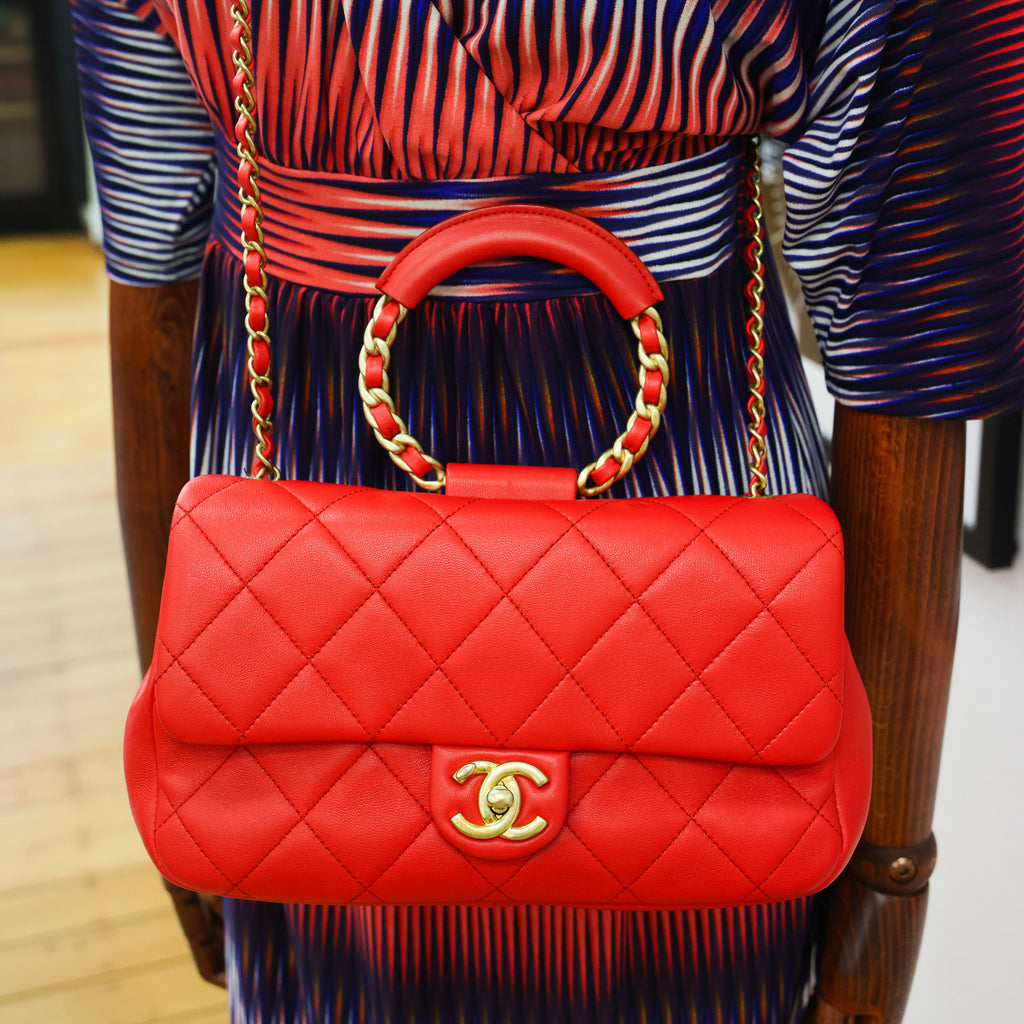 Pre-owned vintage Chanel AS1358 Matelasse Red Gold Hardware Lambskin 2 Way Chain Shoulder 29th Series Bag | Luxe Again Maison