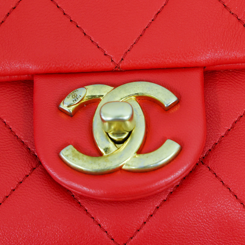 Pre-owned vintage Chanel AS1358 Matelasse Red Gold Hardware Lambskin 2 Way Chain Shoulder 29th Series Bag | Luxe Again Maison