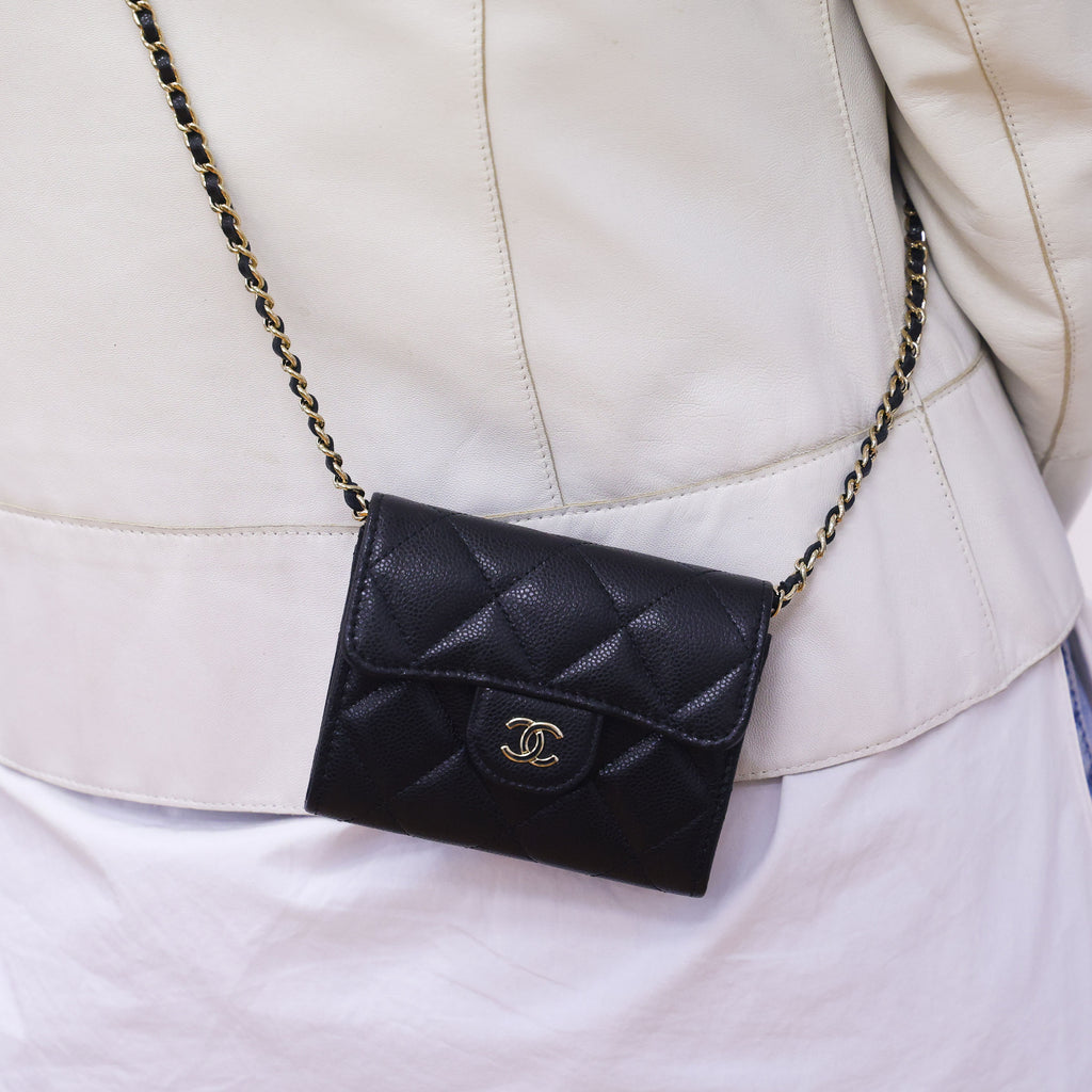 Pre-owned Chanel Black Quilted Caviar Classic CC Card Holder on Chain | Luxe Again Maison