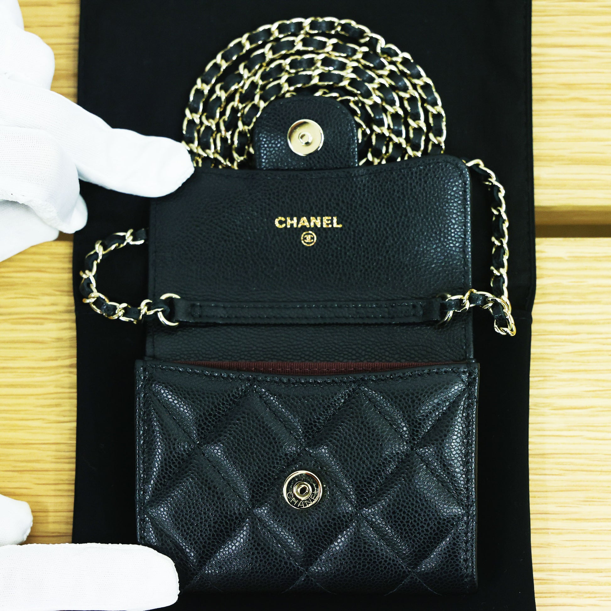 Pre-owned Chanel Black Quilted Caviar Classic CC Card Holder on Chain | Luxe Again Maison