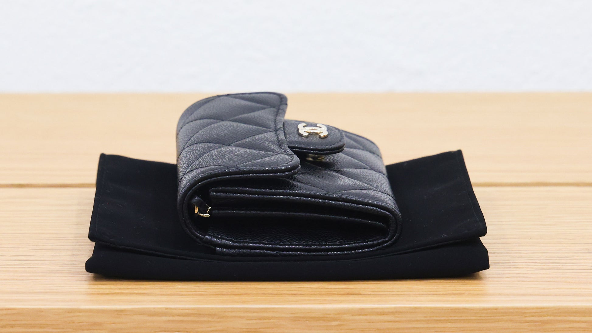 Pre-owned Chanel Black Quilted Caviar Classic CC Card Holder on Chain | Luxe Again Maison