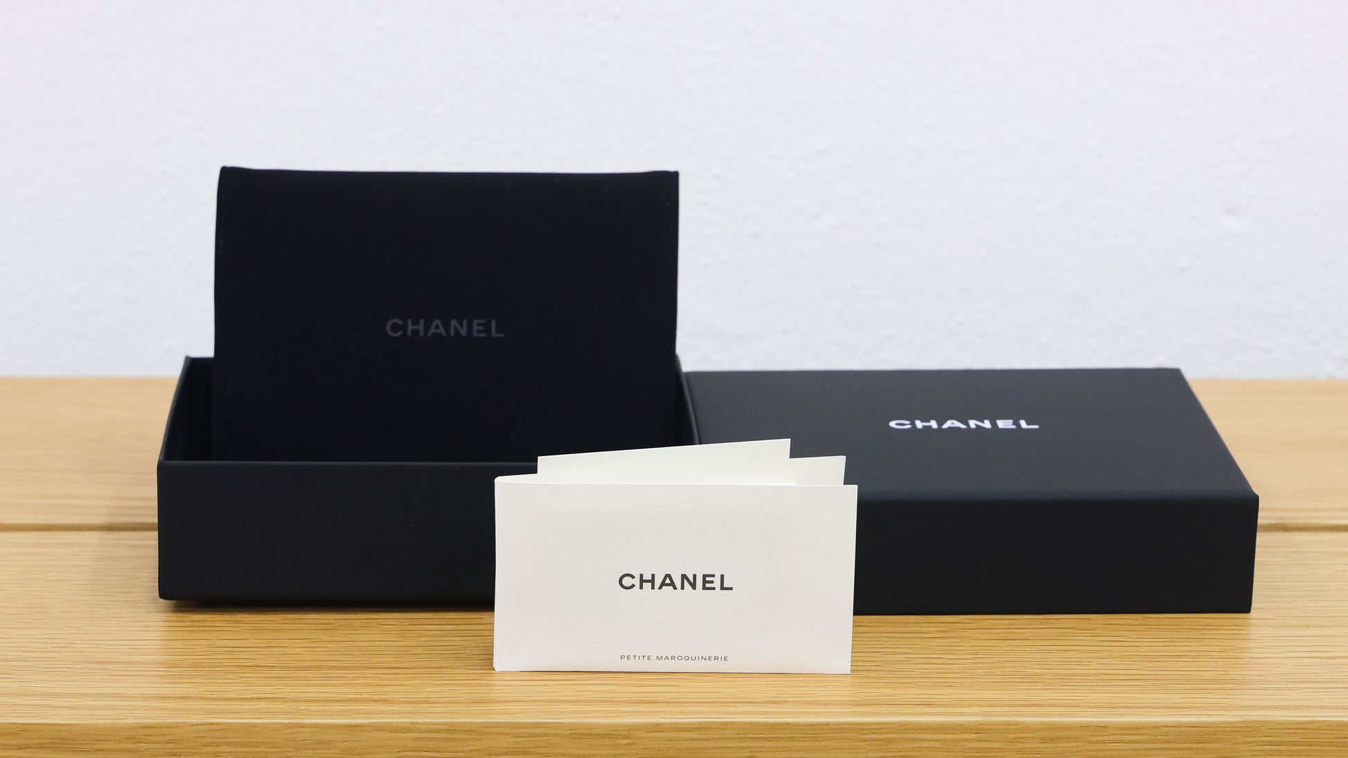 Pre-owned Chanel Black Quilted Caviar Classic CC Card Holder on Chain | Luxe Again Maison