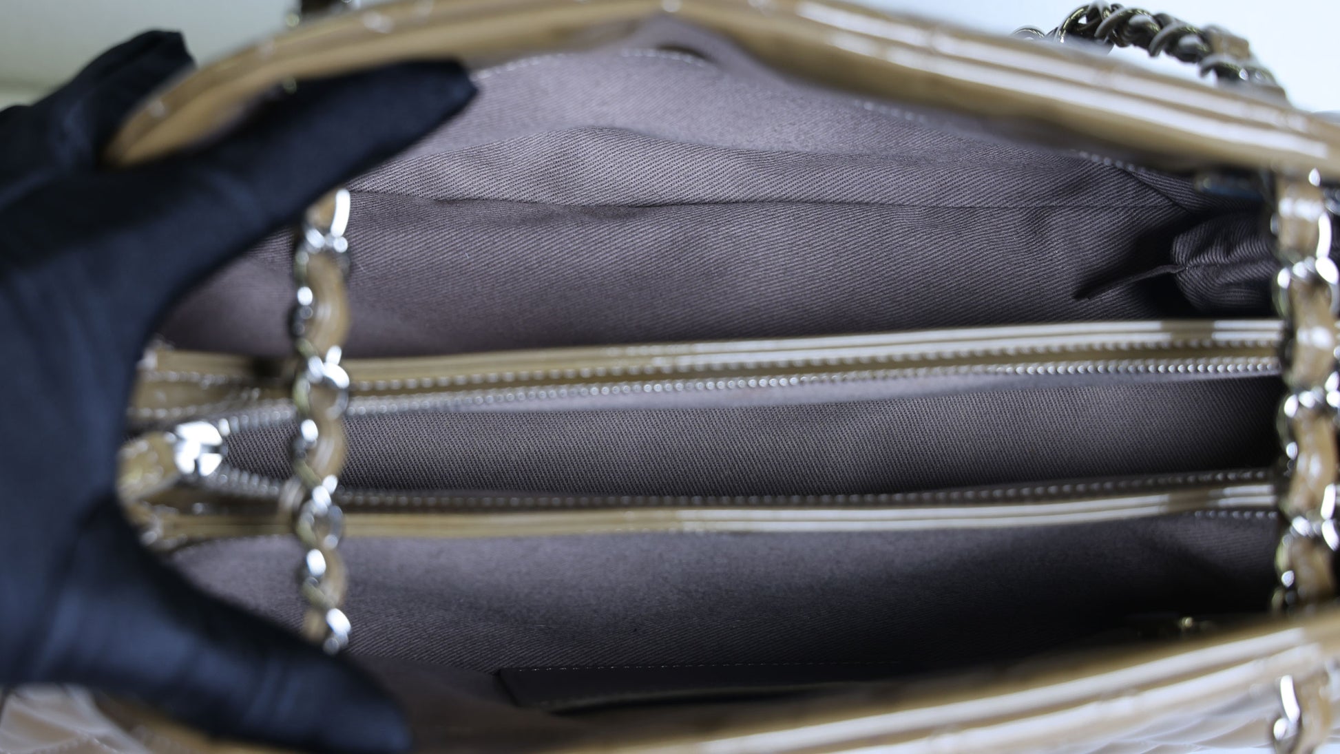 Preloved CHANEL Mademoiselle Patent Leather Chain Tote Khaki Brown 15XXXXXX | Luxe Again Maison