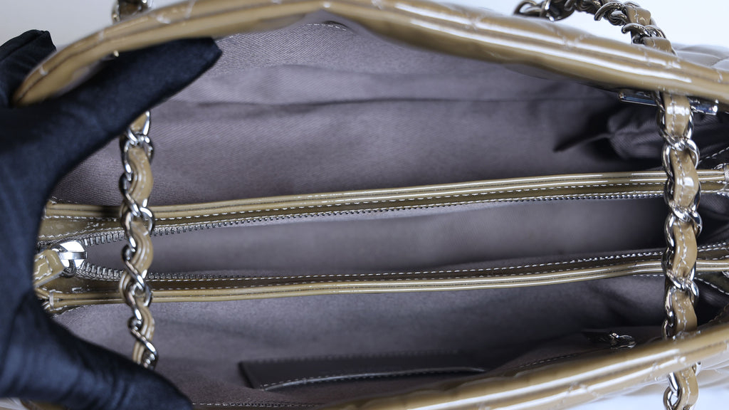 Preloved CHANEL Mademoiselle Patent Leather Chain Tote Khaki Brown 15XXXXXX | Luxe Again Maison