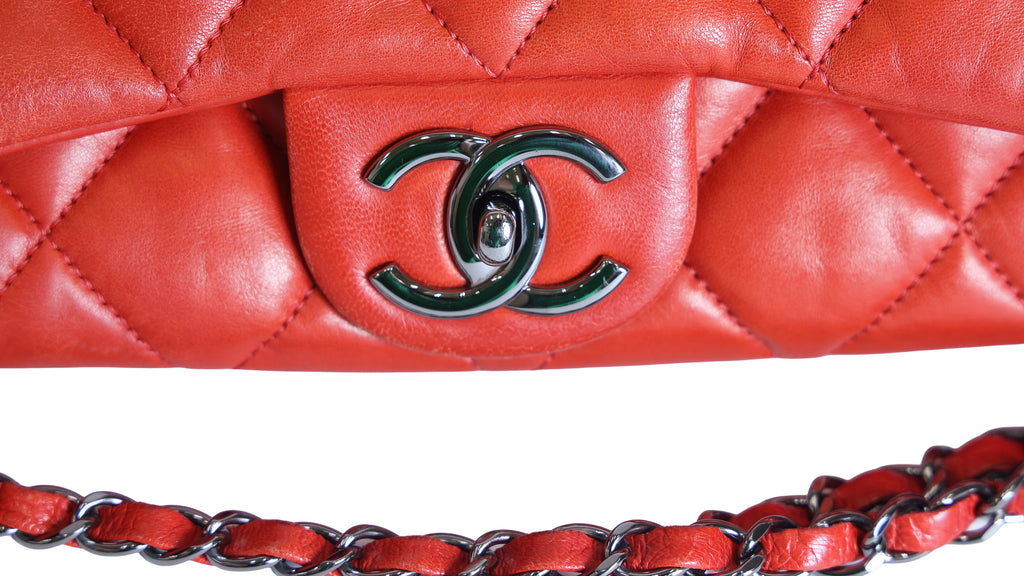Preloved CHANEL Matelasse Lambskin Chain Shoulder Red Silver Hardware 13XXXXXX | Luxe Again Maison