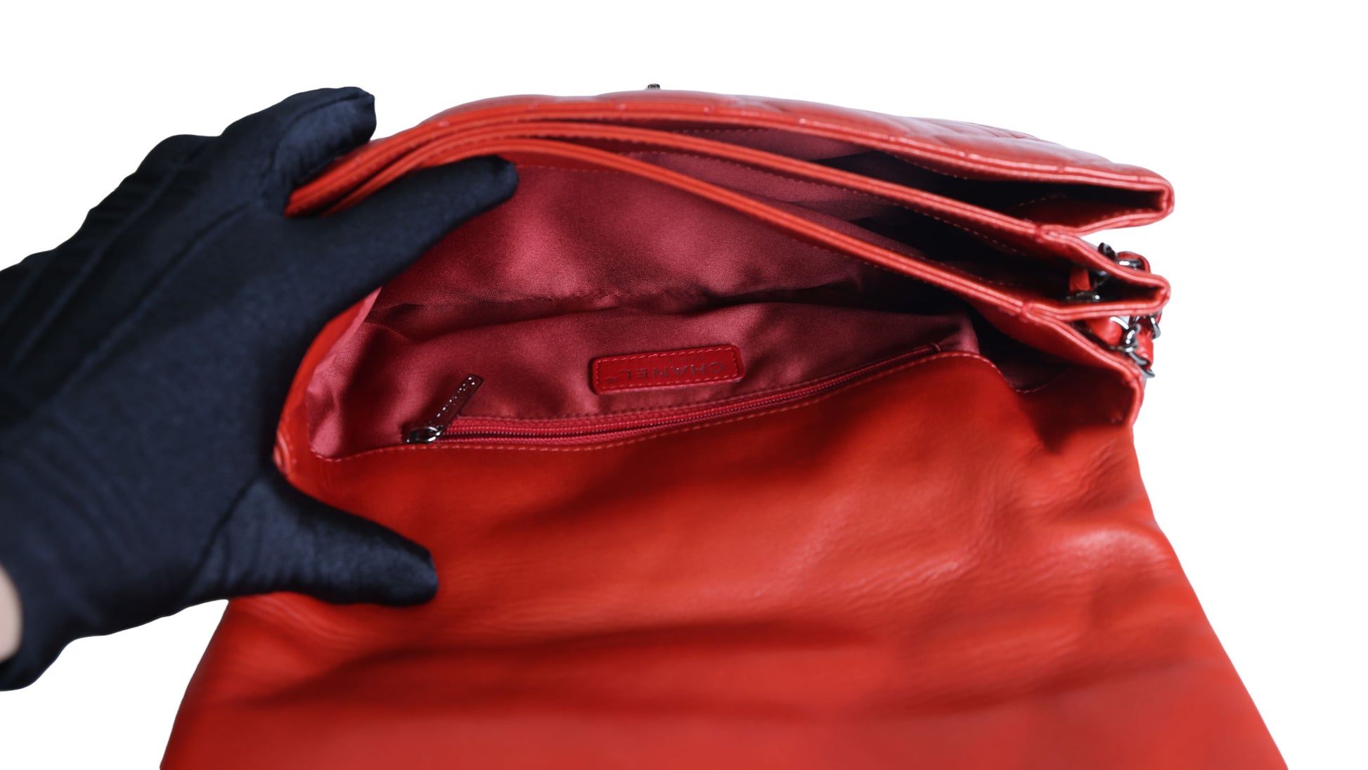 Preloved CHANEL Matelasse Lambskin Chain Shoulder Red Silver Hardware 13XXXXXX | Luxe Again Maison