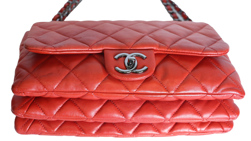 Preloved CHANEL Matelasse Lambskin Chain Shoulder Red Silver Hardware 13XXXXXX | Luxe Again Maison