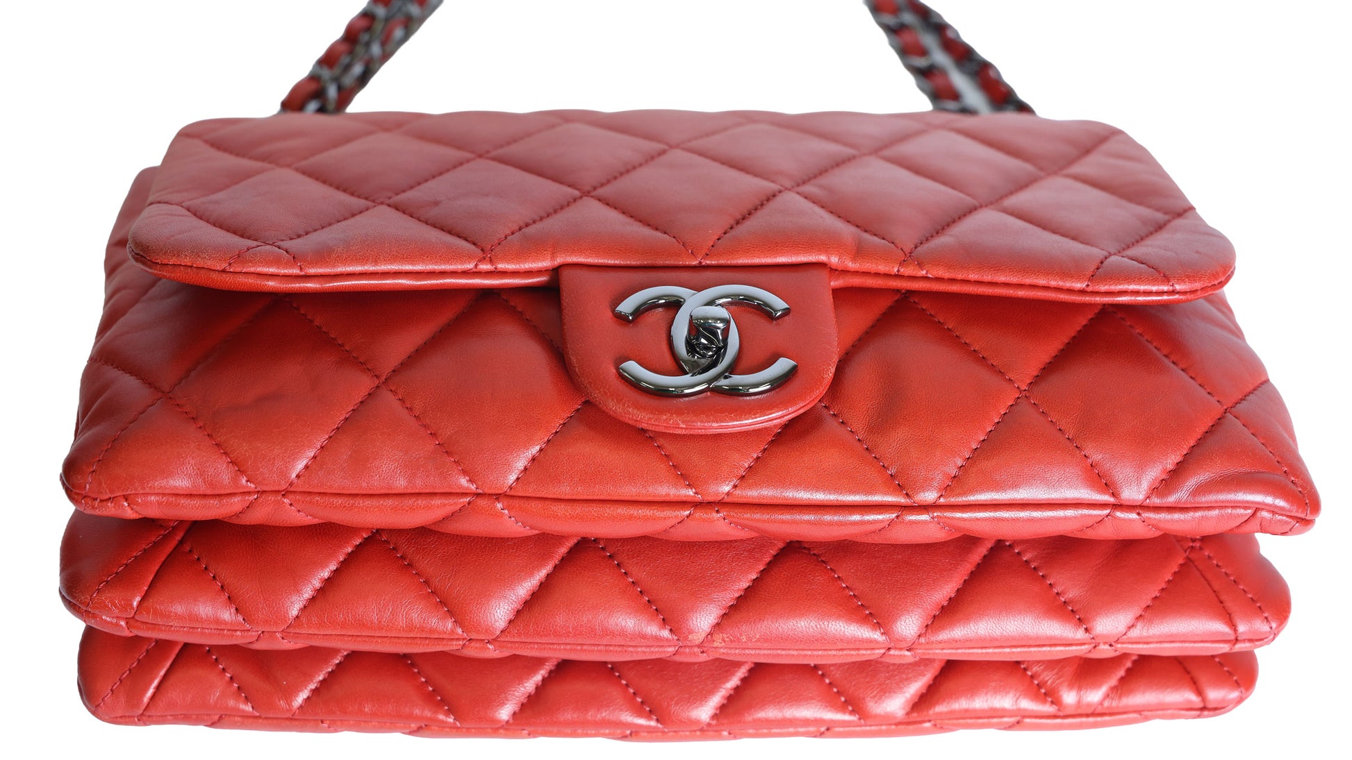 Preloved CHANEL Matelasse Lambskin Chain Shoulder Red Silver Hardware 13XXXXXX | Luxe Again Maison