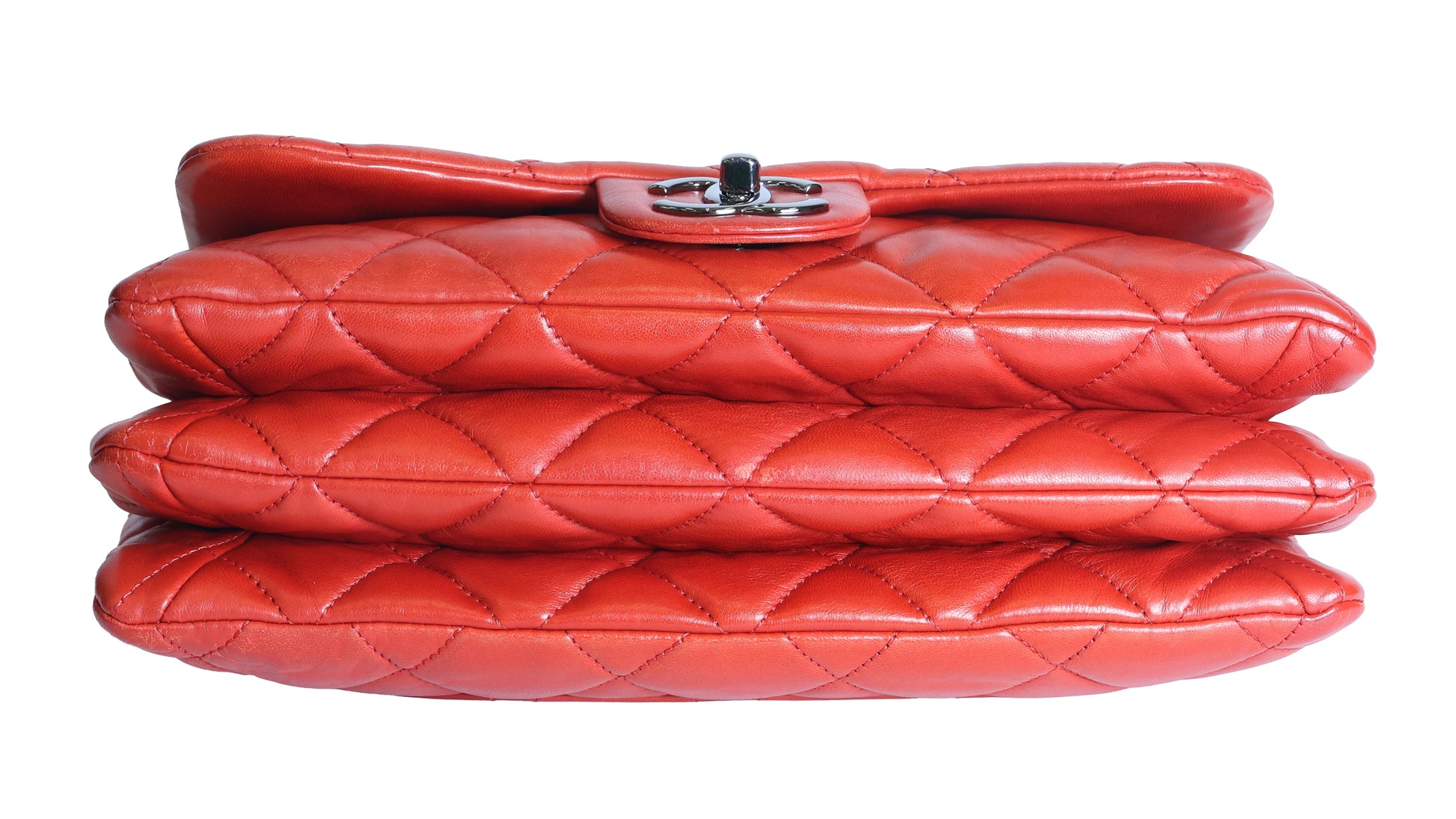 Preloved CHANEL Matelasse Lambskin Chain Shoulder Red Silver Hardware 13XXXXXX | Luxe Again Maison