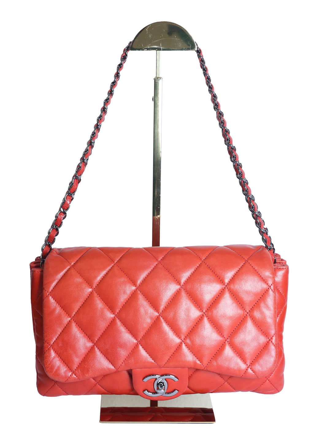 Preloved CHANEL Matelasse Lambskin Chain Shoulder Red Silver Hardware 13XXXXXX | Luxe Again Maison