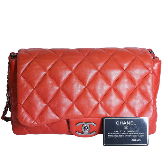 Preloved CHANEL Matelasse Lambskin Chain Shoulder Red Silver Hardware 13XXXXXX | Luxe Again Maison