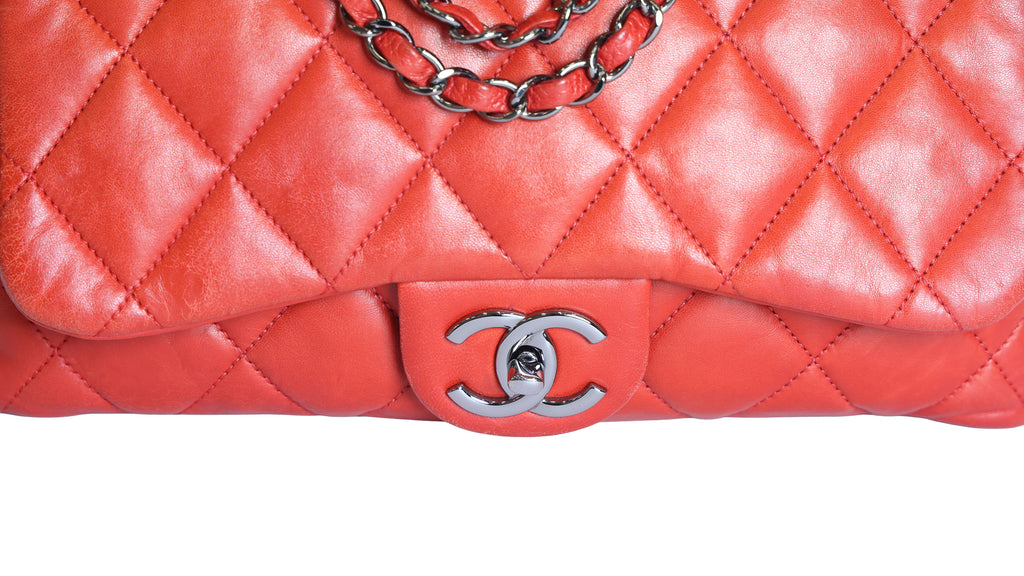 Preloved CHANEL Matelasse Lambskin Chain Shoulder Red Silver Hardware 13XXXXXX | Luxe Again Maison