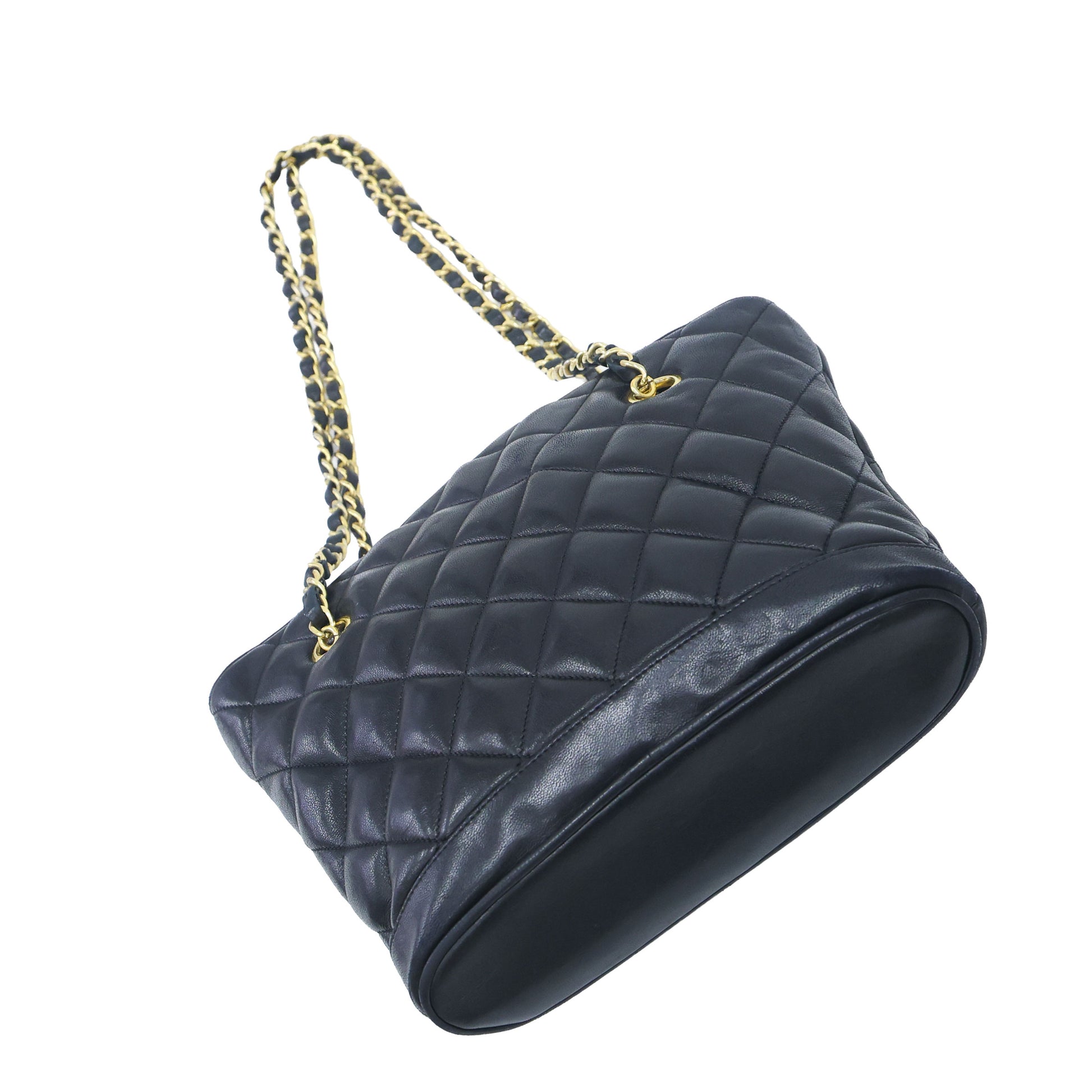 Preloved CHANEL Matelasse Lambskin Chain Shoulder Bag Black Gold Hardware | Luxe Again Maison