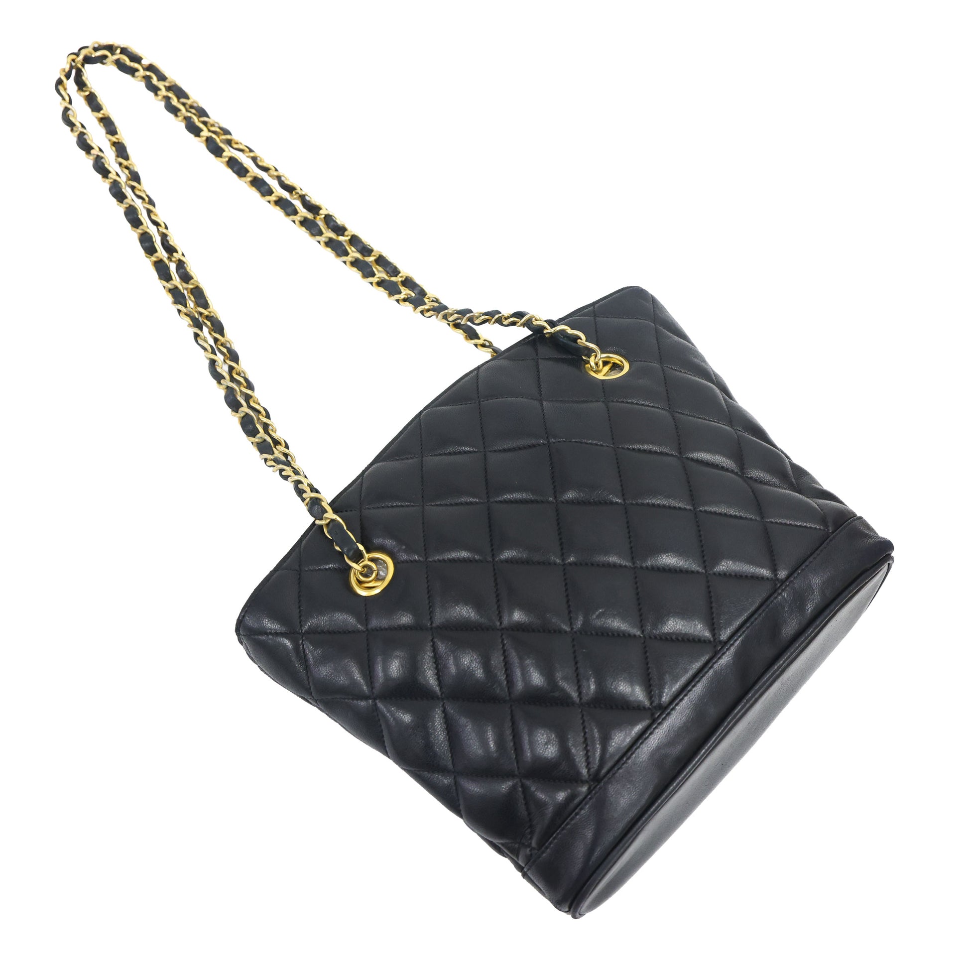 Preloved CHANEL Matelasse Lambskin Chain Shoulder Bag Black Gold Hardware | Luxe Again Maison