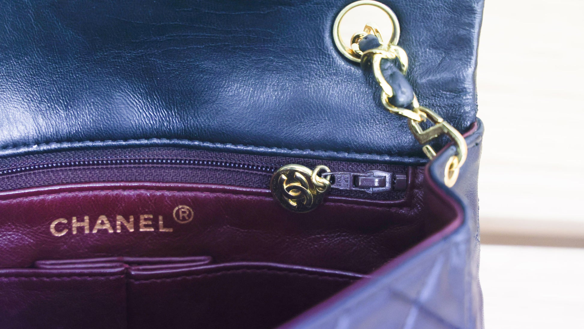 Pre-owned CHANEL Mini Matelasse 20 Lambskin G Black Bag | Luxe Again Maison