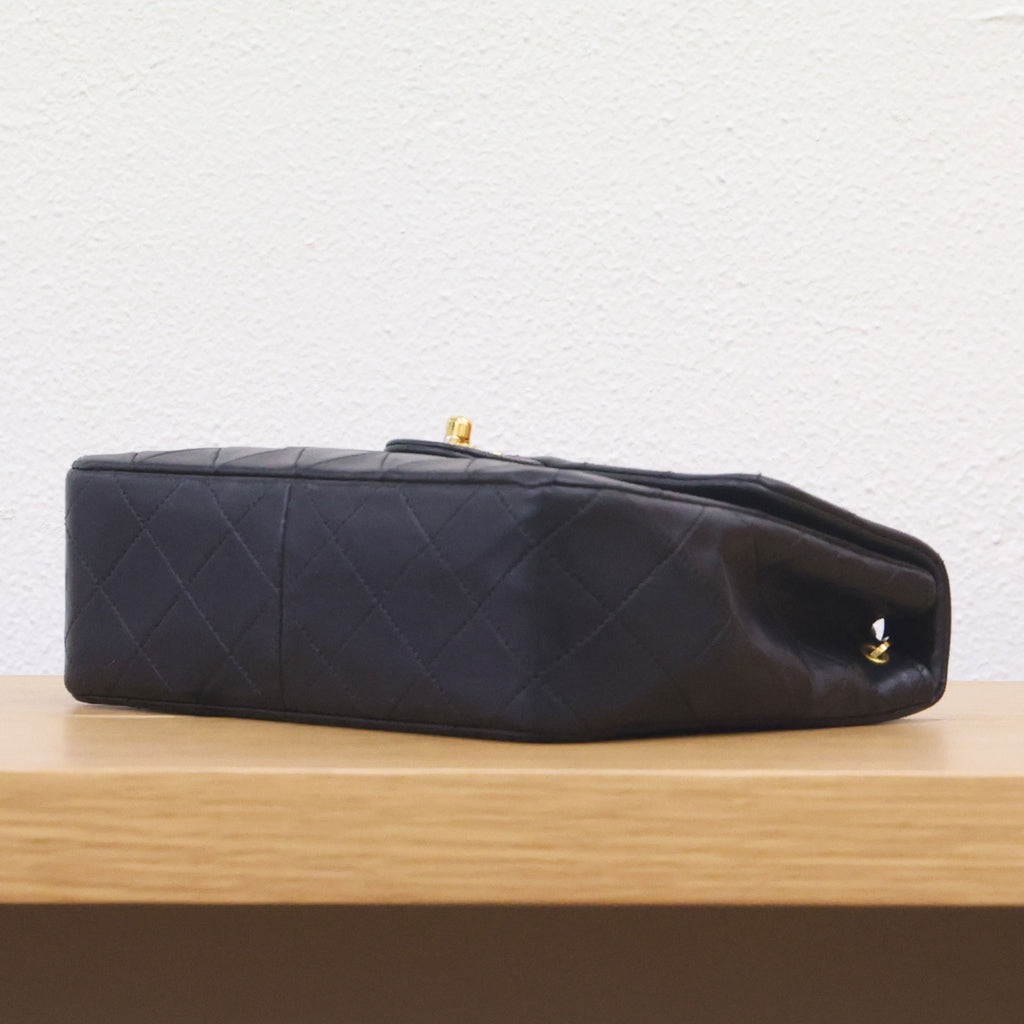 Pre-owned CHANEL Mini Matelasse 20 Lambskin G Black Bag | Luxe Again Maison